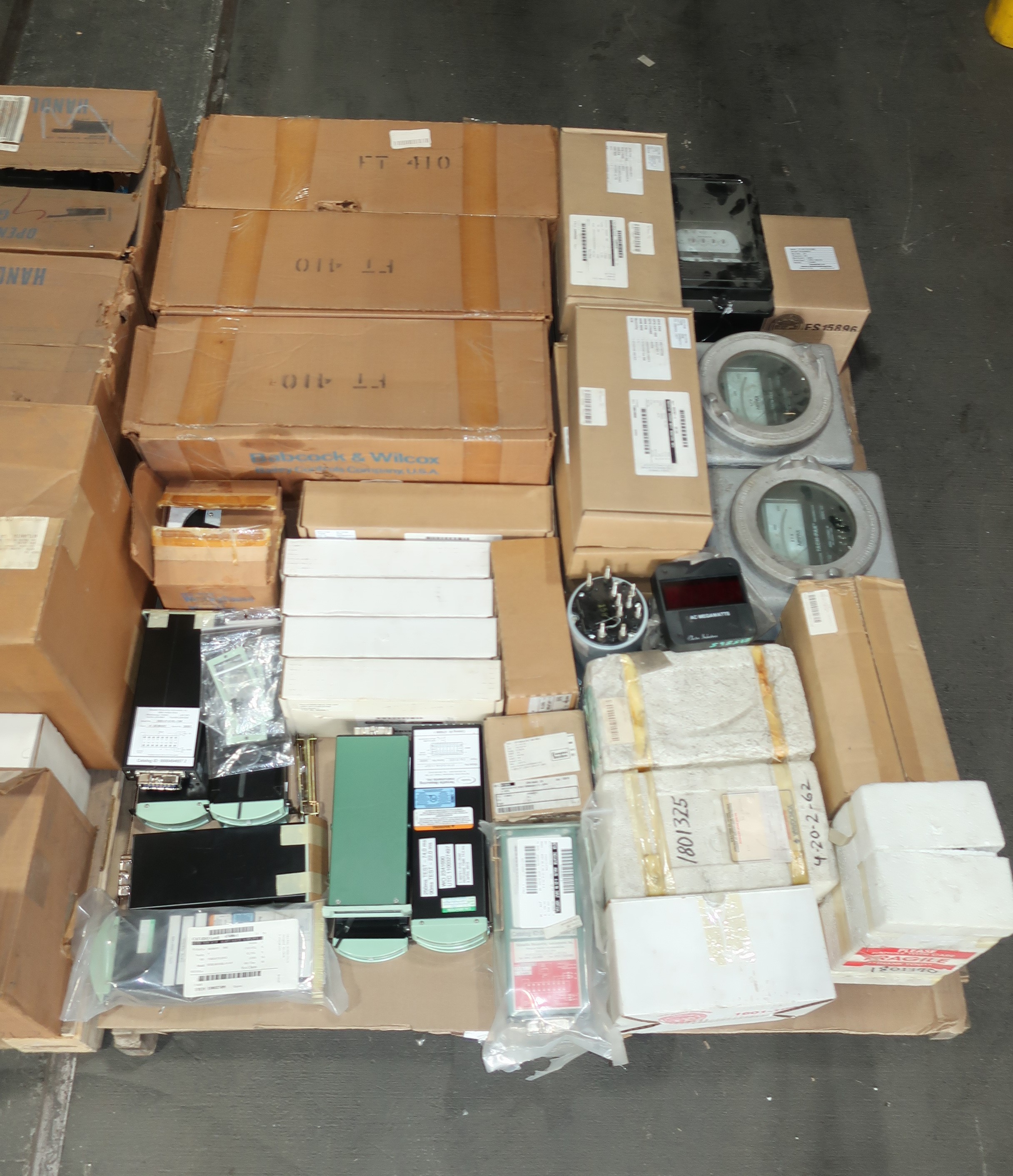 SKU 1776567 - 2 PALLETS OF ASSORTED PANEL METERS - PANEL METERS