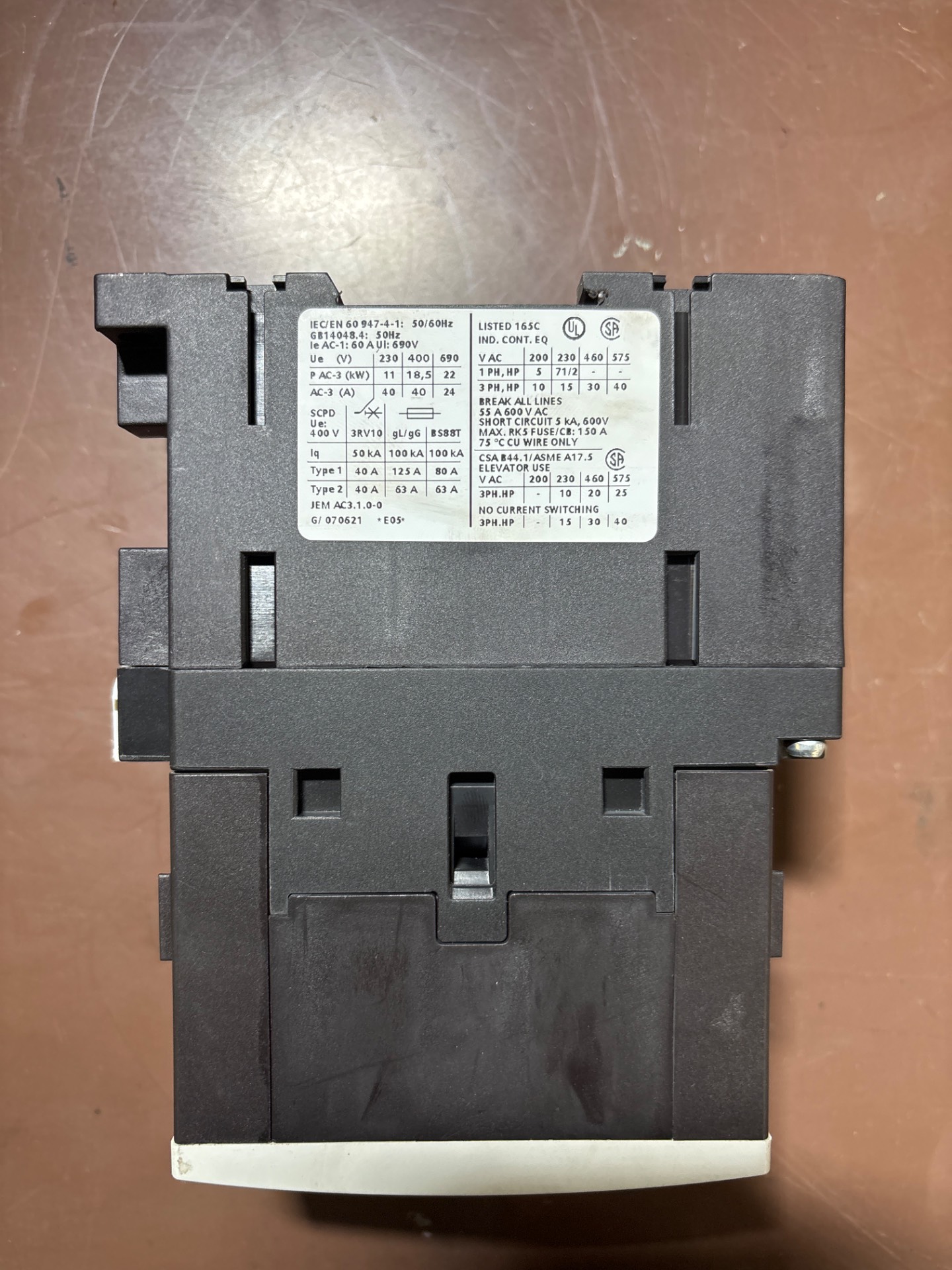 SIEMENS 3RT1035-3BB40 3 POLE POWER CONTACTOR - AC CONTACTOR