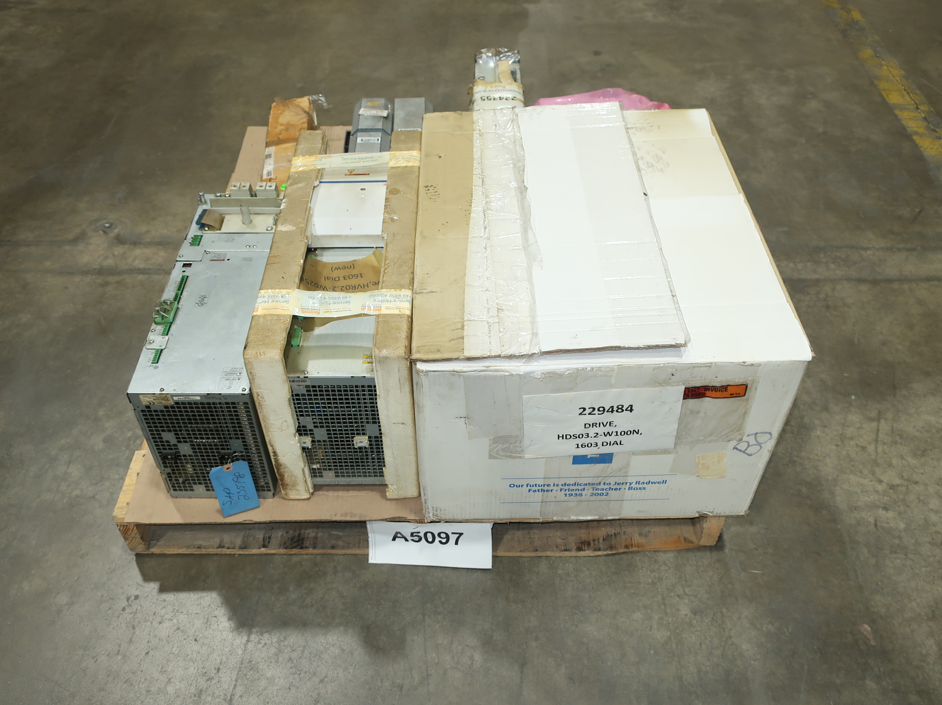 PALLET OF ASSORTED DRIVES - AUTOMATION & CONTROLS