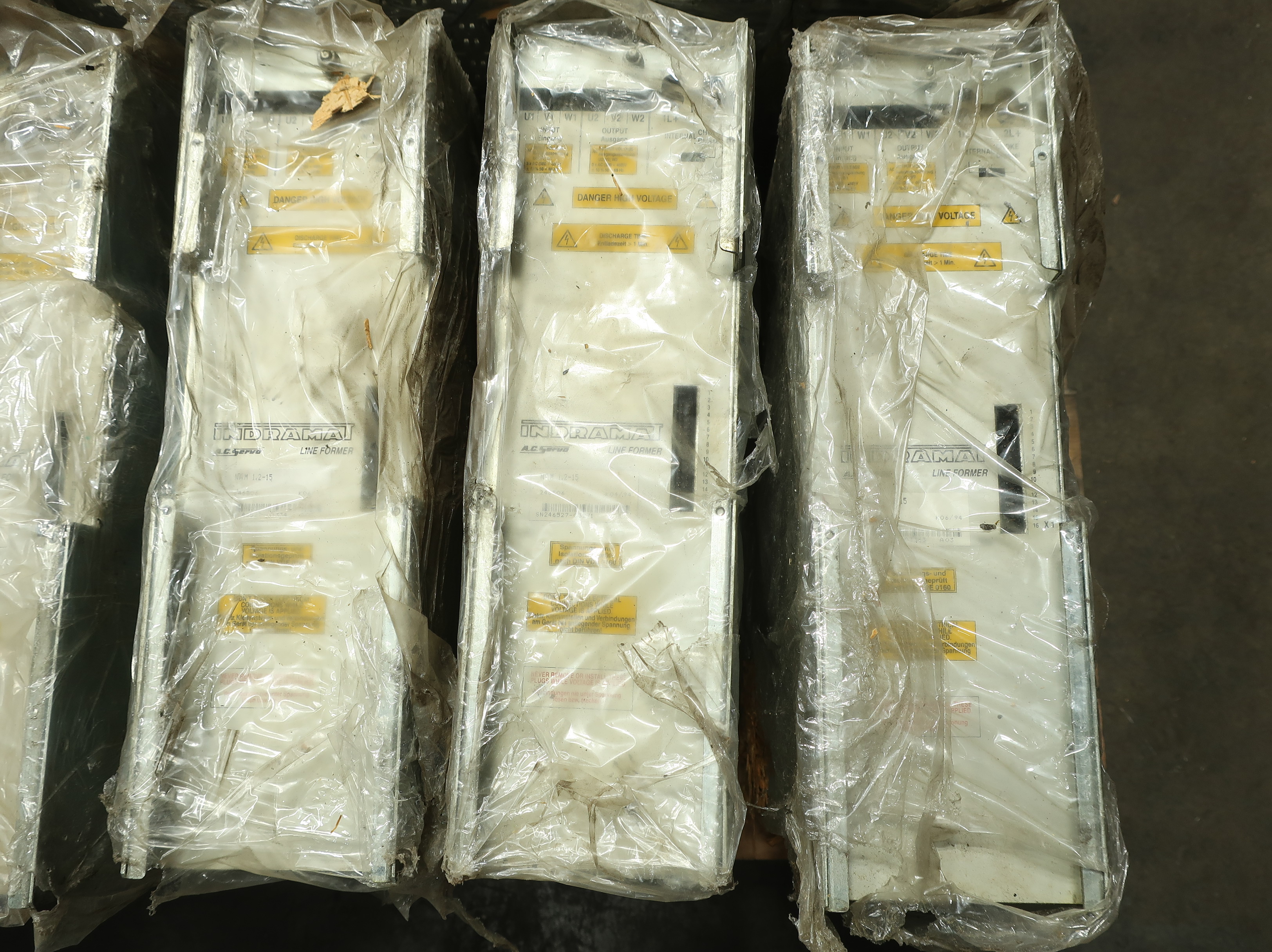 PALLET OF ASSORTED INDRAMAT SERVO DRIVES - SERVO DRIVES