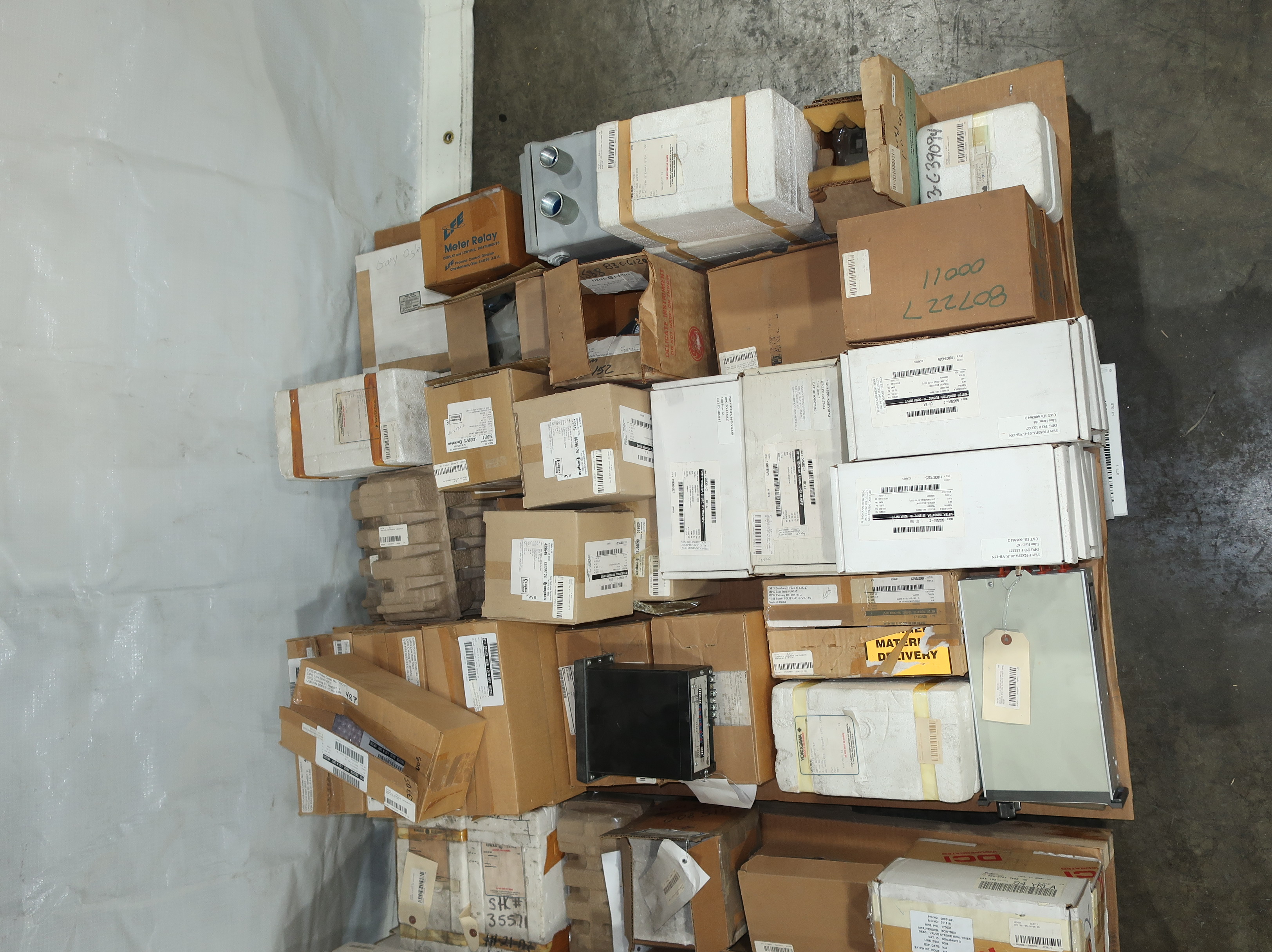 SKU 1775828 - 2 PALLETS OF ASSORTED PANEL METERS - PANEL METERS