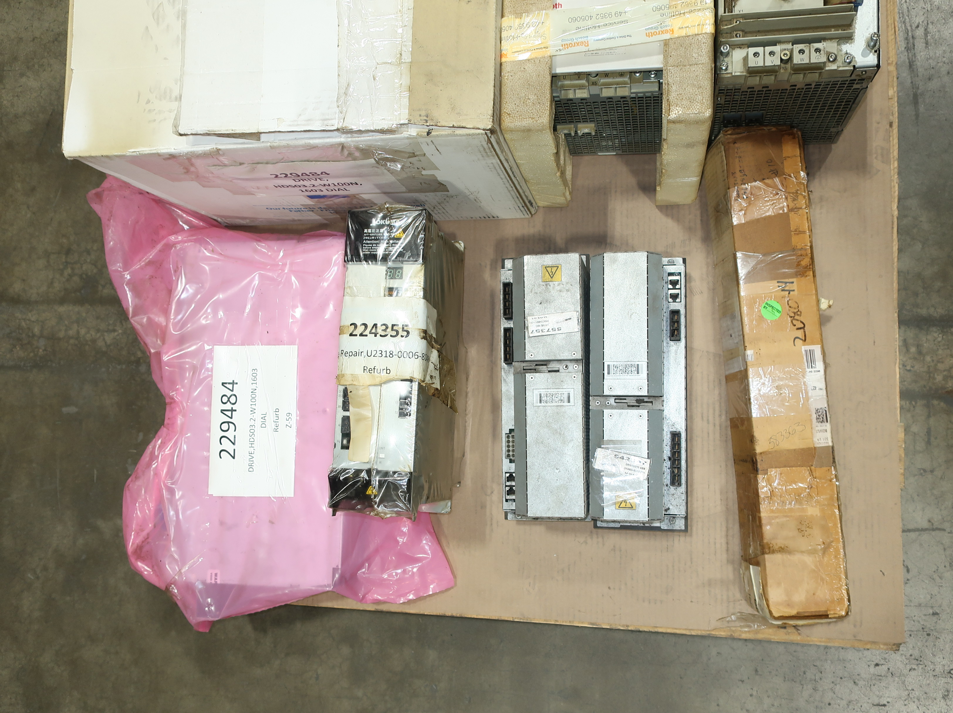PALLET OF ASSORTED DRIVES - AUTOMATION & CONTROLS