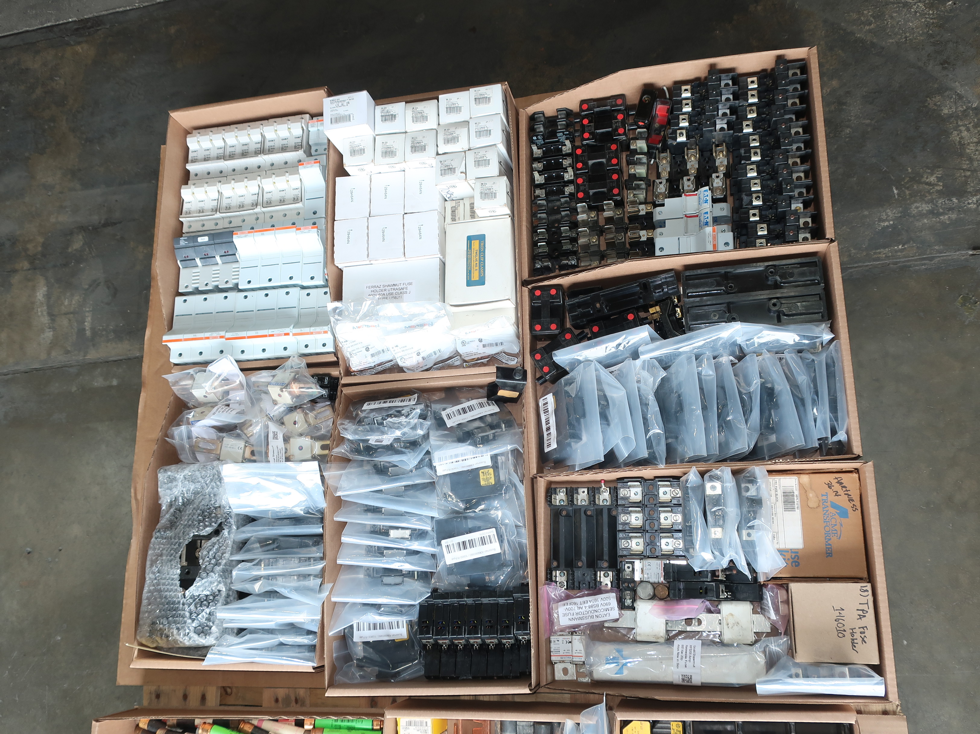 SKU 1780089 - 2 PALLETS OF ASSORTED FUSES AND FUSE HOLDERS - ELECTRICAL COMPONENTS