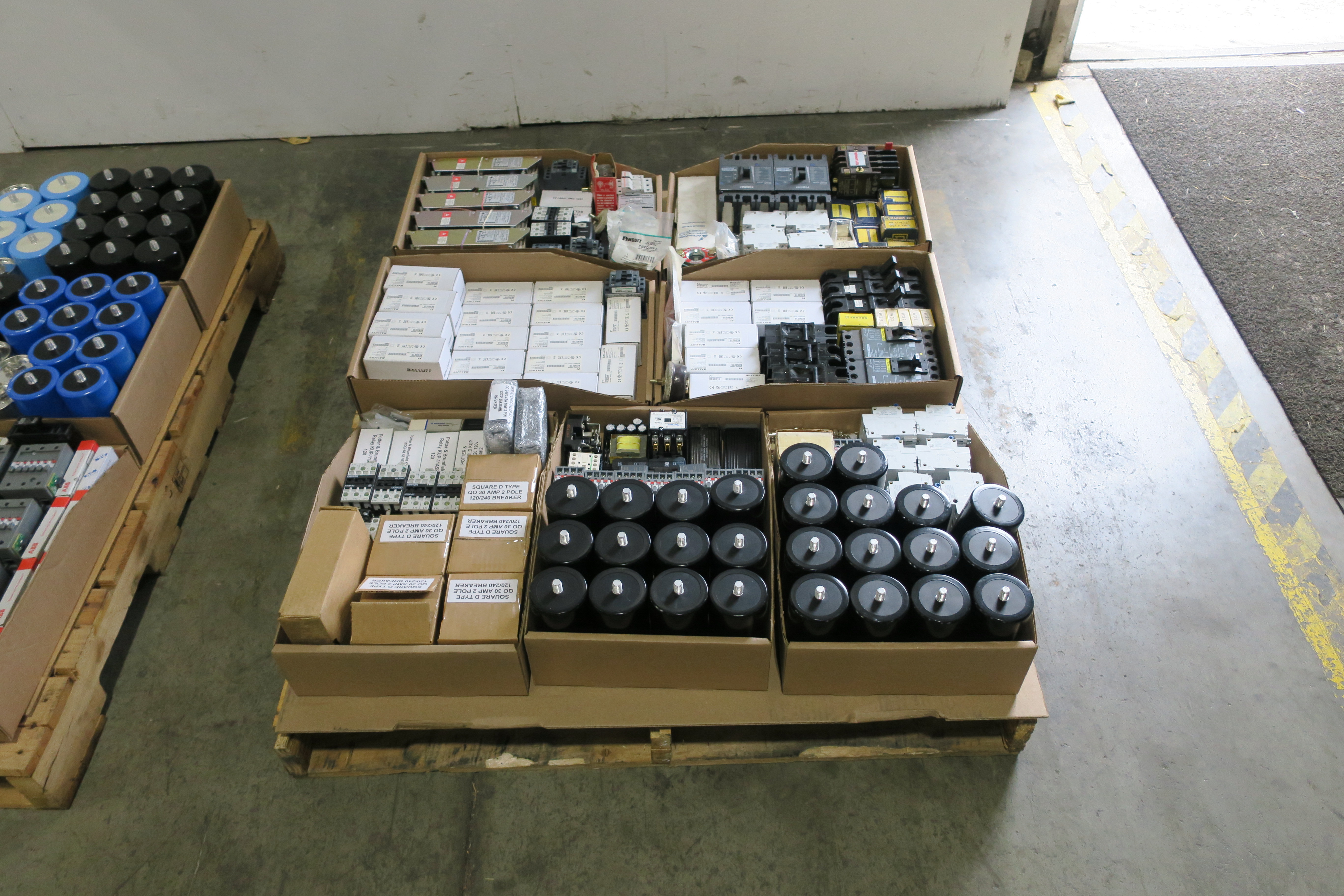 SKU 1784306 - 2 PALLETS OF ASSORTED ELECTRICAL COMPONENTS - ELECTRICAL COMPONENTS