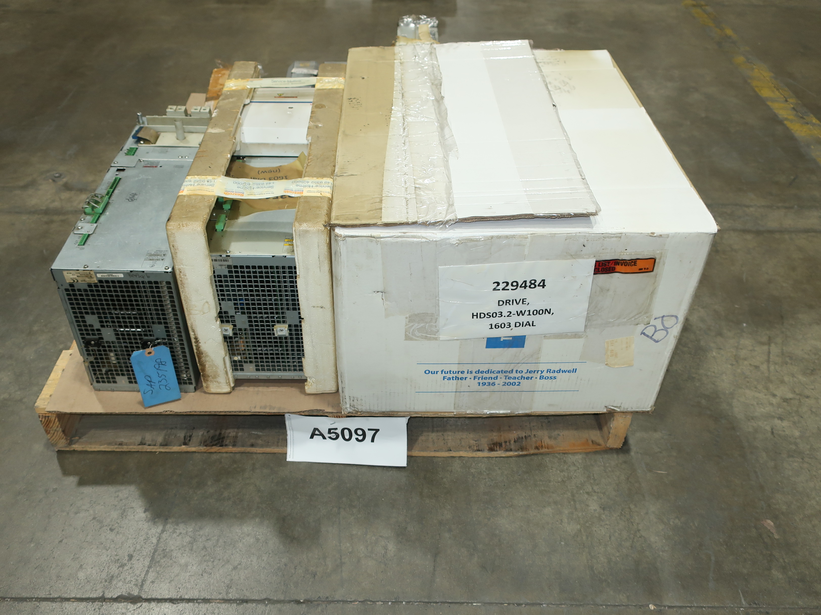 PALLET OF ASSORTED DRIVES - AUTOMATION & CONTROLS
