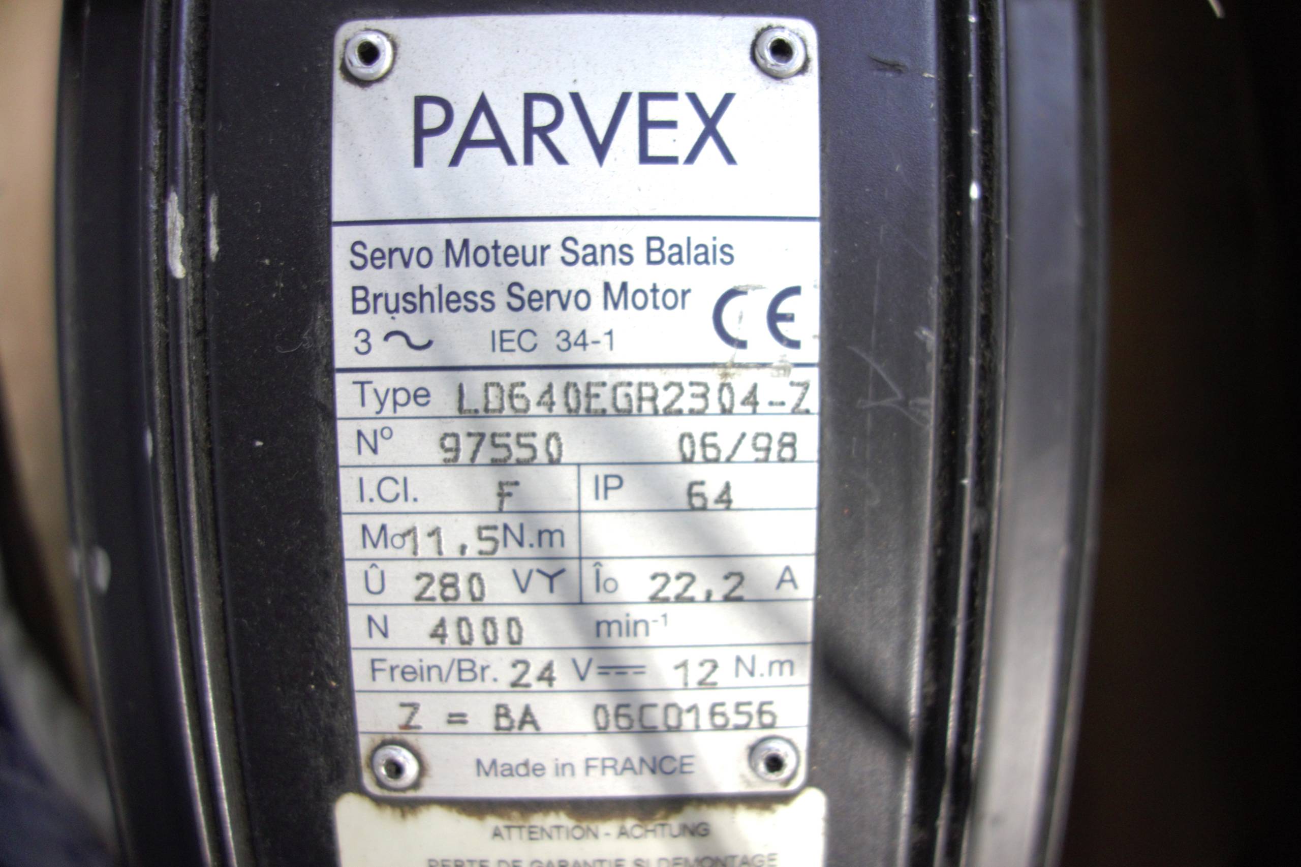 SKU 1785005 - 2 PALLETS OF ASSORTED SERVO MOTORS - SERVO MOTORS