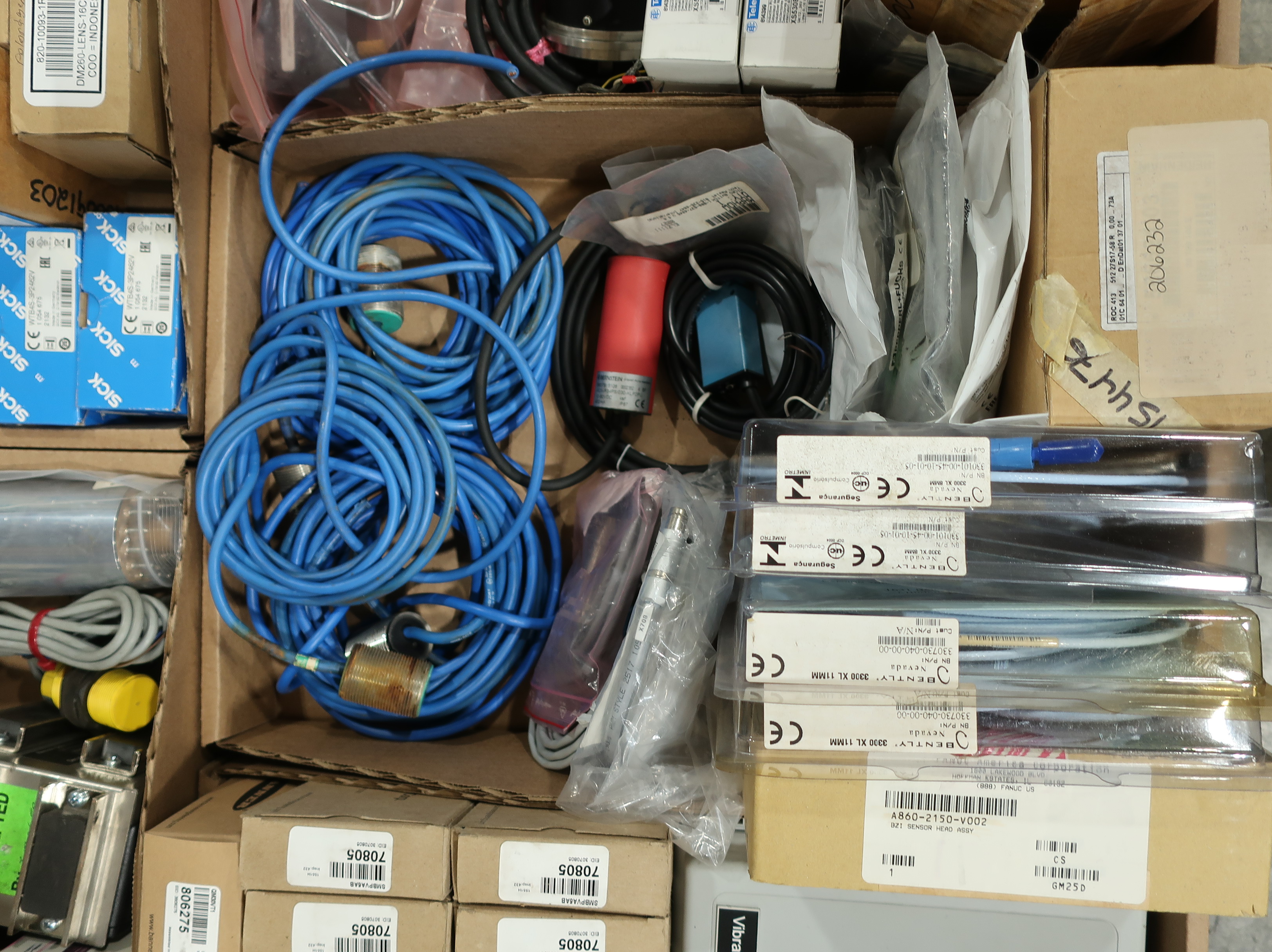 SKU 1775135 - PALLET OF ASSORTED SENSORS - SENSORS