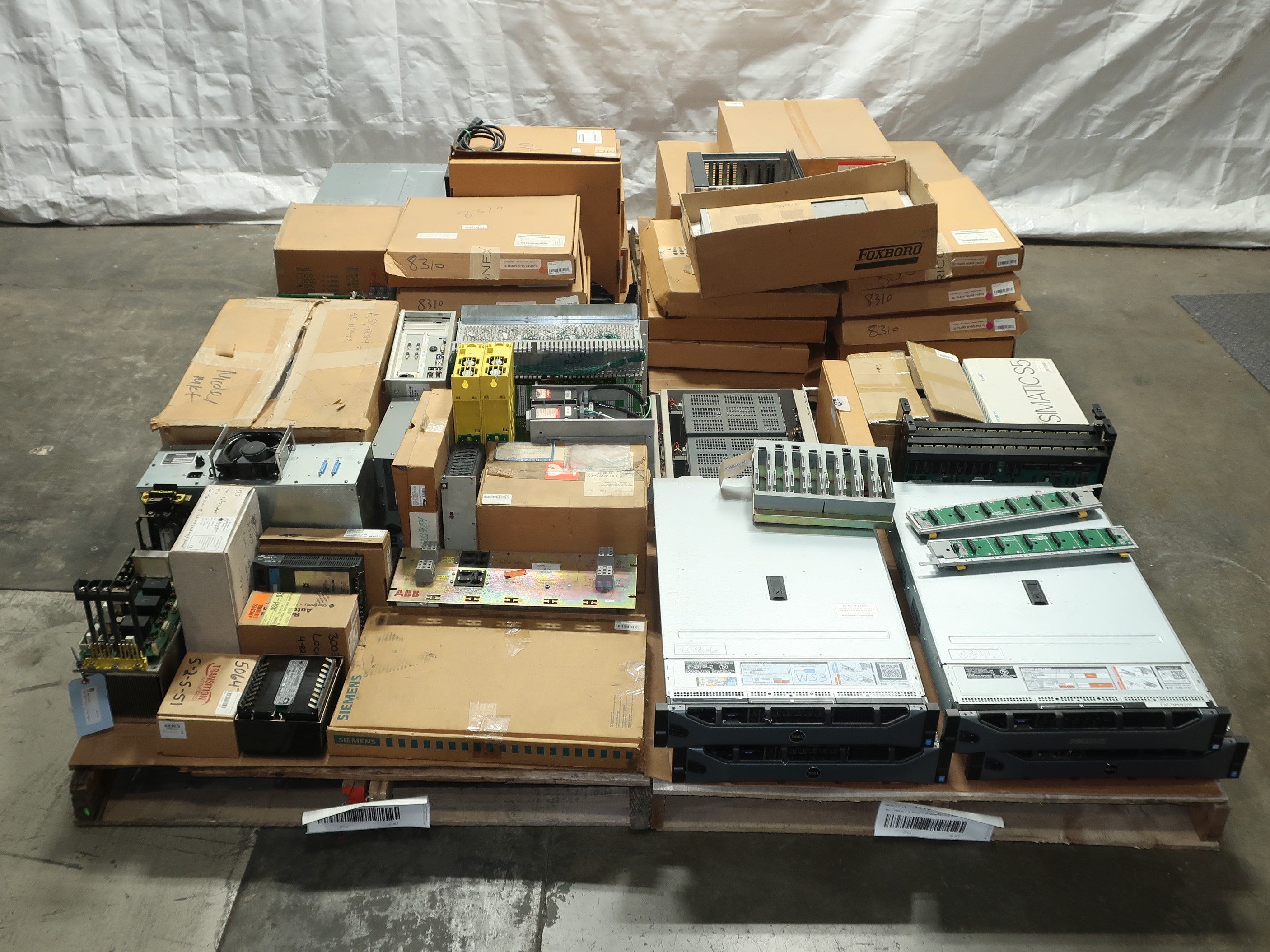 SKU 1778186 - 4 PALLETS OF ASSORTED PLC MODULES AND CHASSIS - AUTOMATION & CONTROLS