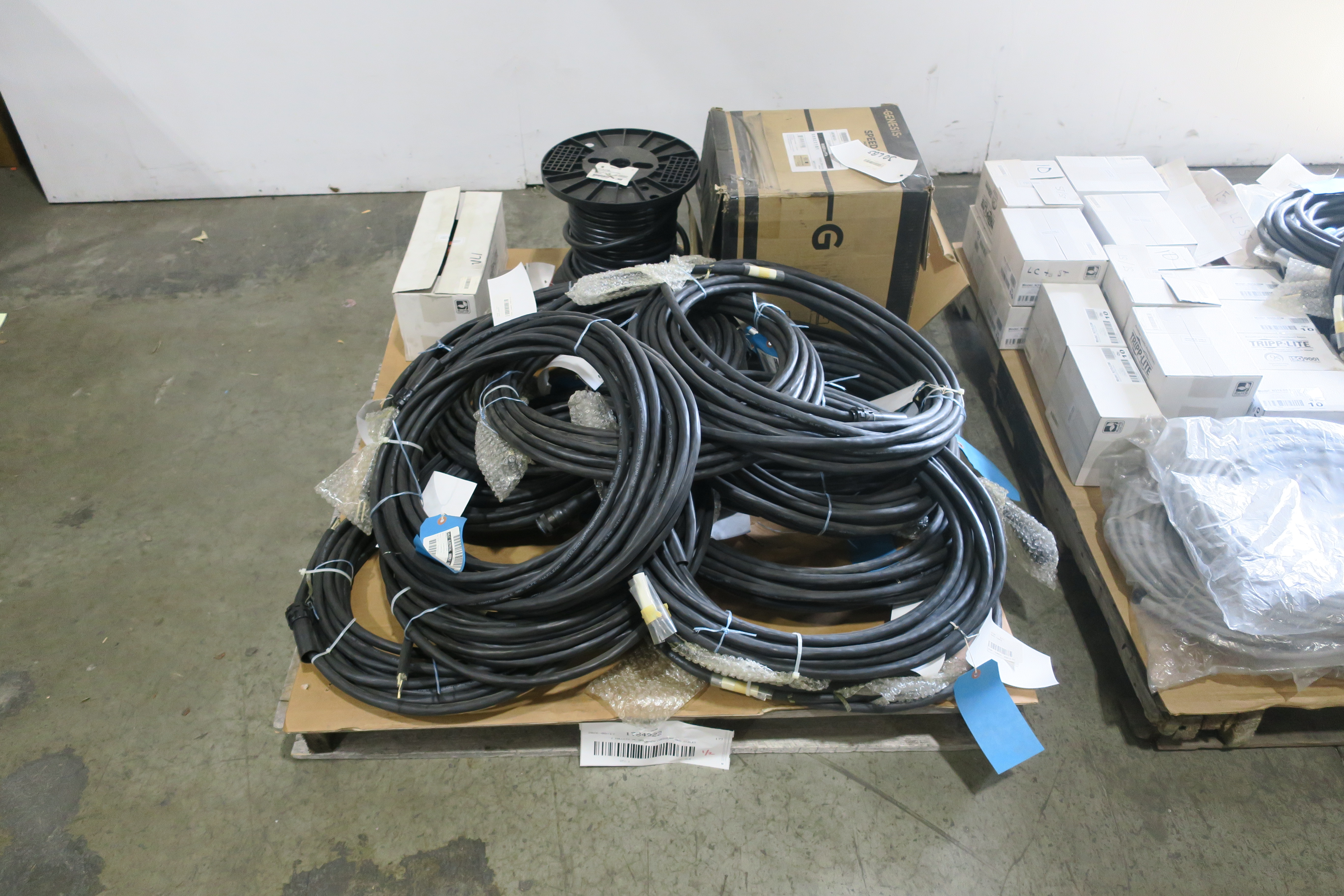 SKU 1784922 - 2 PALLETS OF ASSORTED CORDSETS AND CABLES - CORDSET CABLES