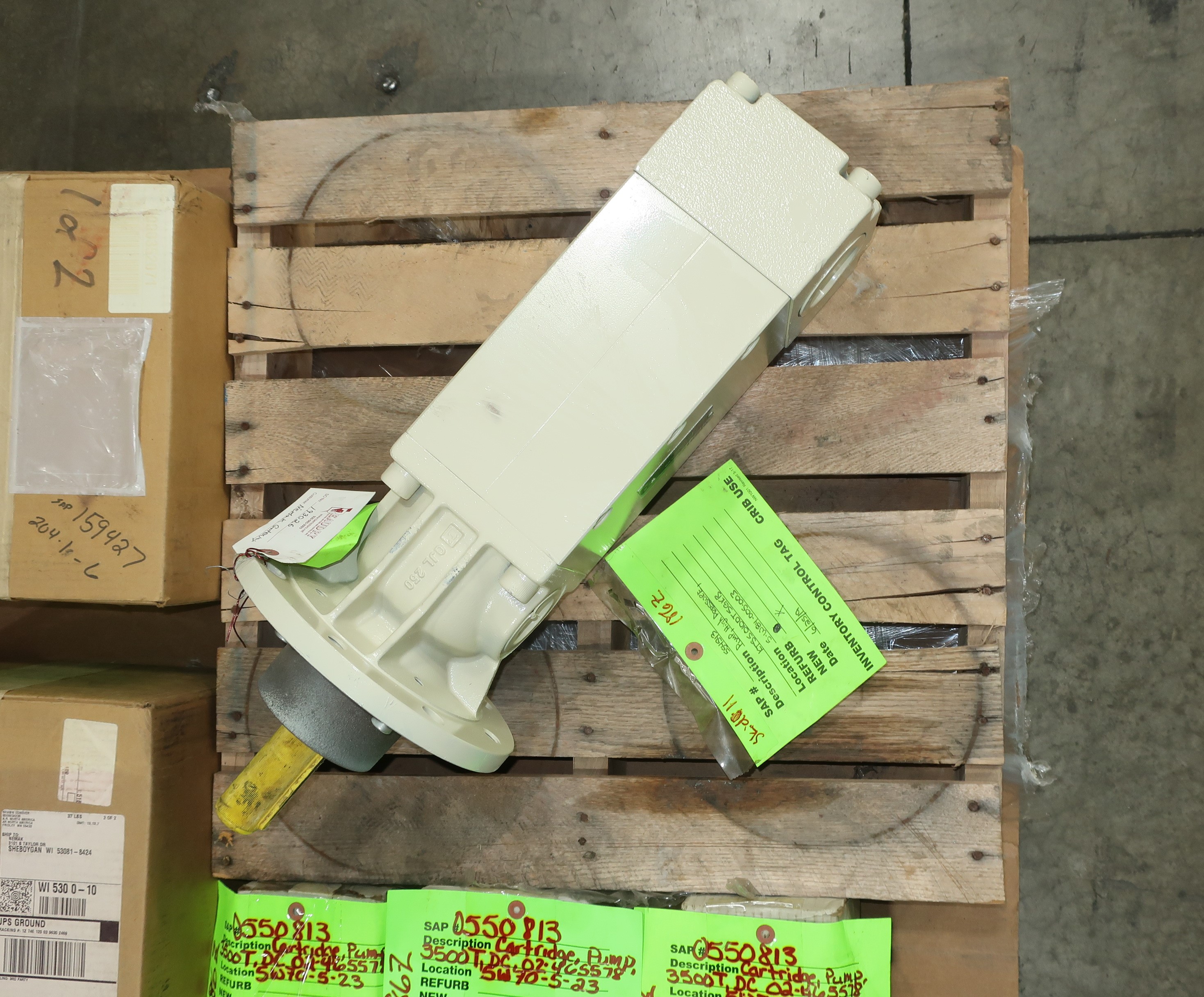 PALLET OF ASSORTED PUMPS AND PUMP REPLACEMENT PARTS - PUMPS