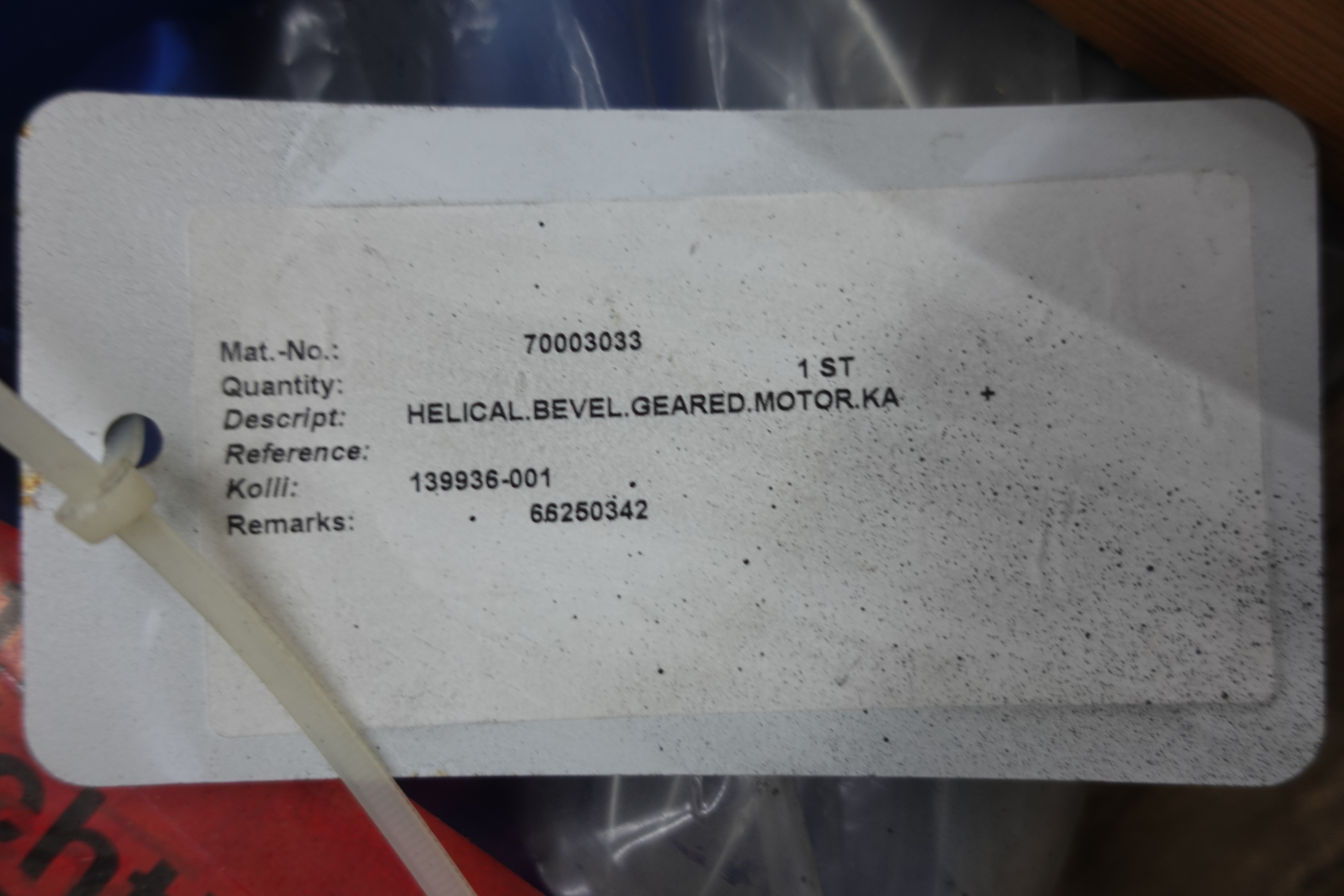SKU 1779665 - LOT OF 2 575V HELICAL GEARMOTORS - GEARMOTOR