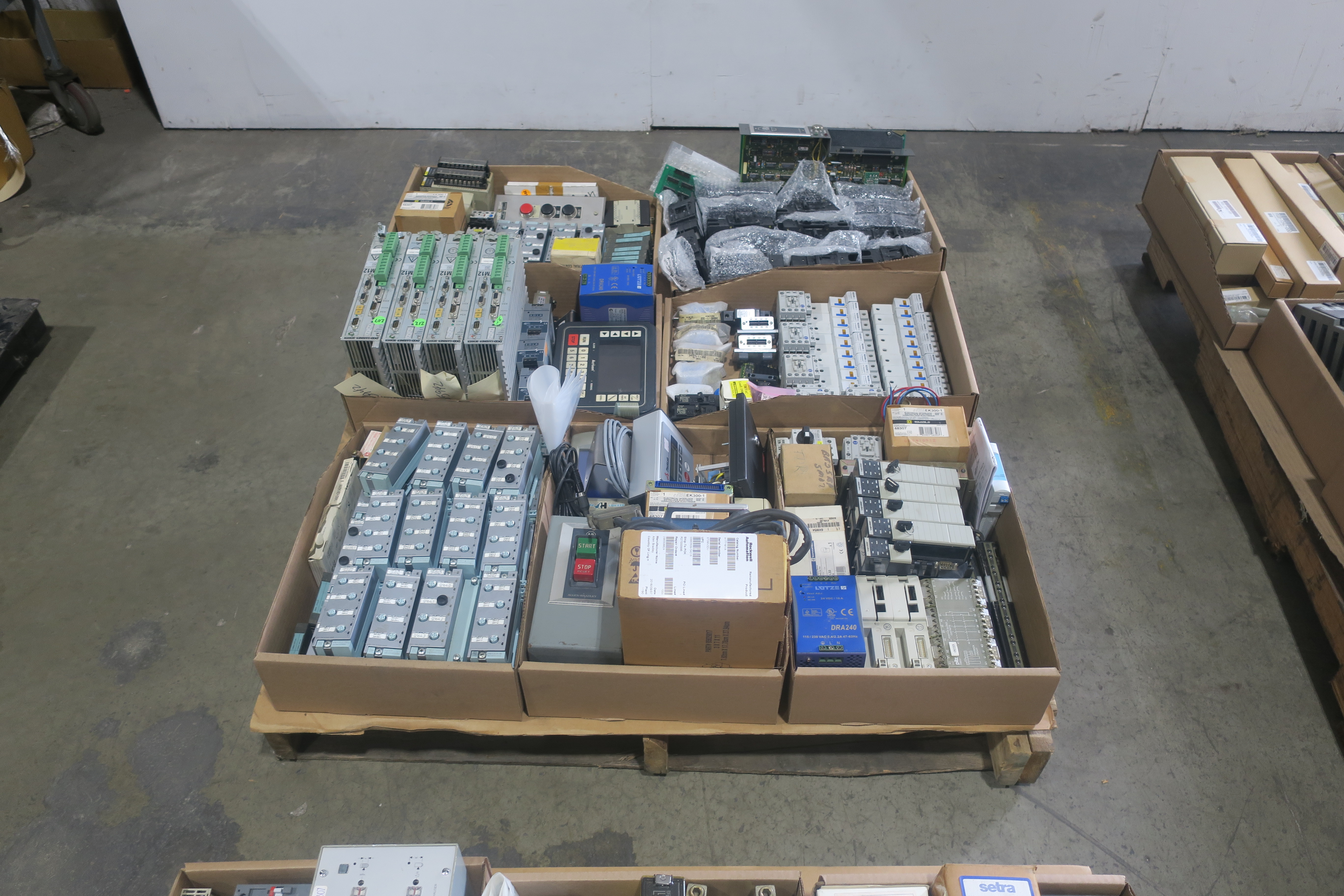 SKU 1785476 - 4 PALLETS OF ASSORTED AUTOMATION - AUTOMATION & CONTROLS