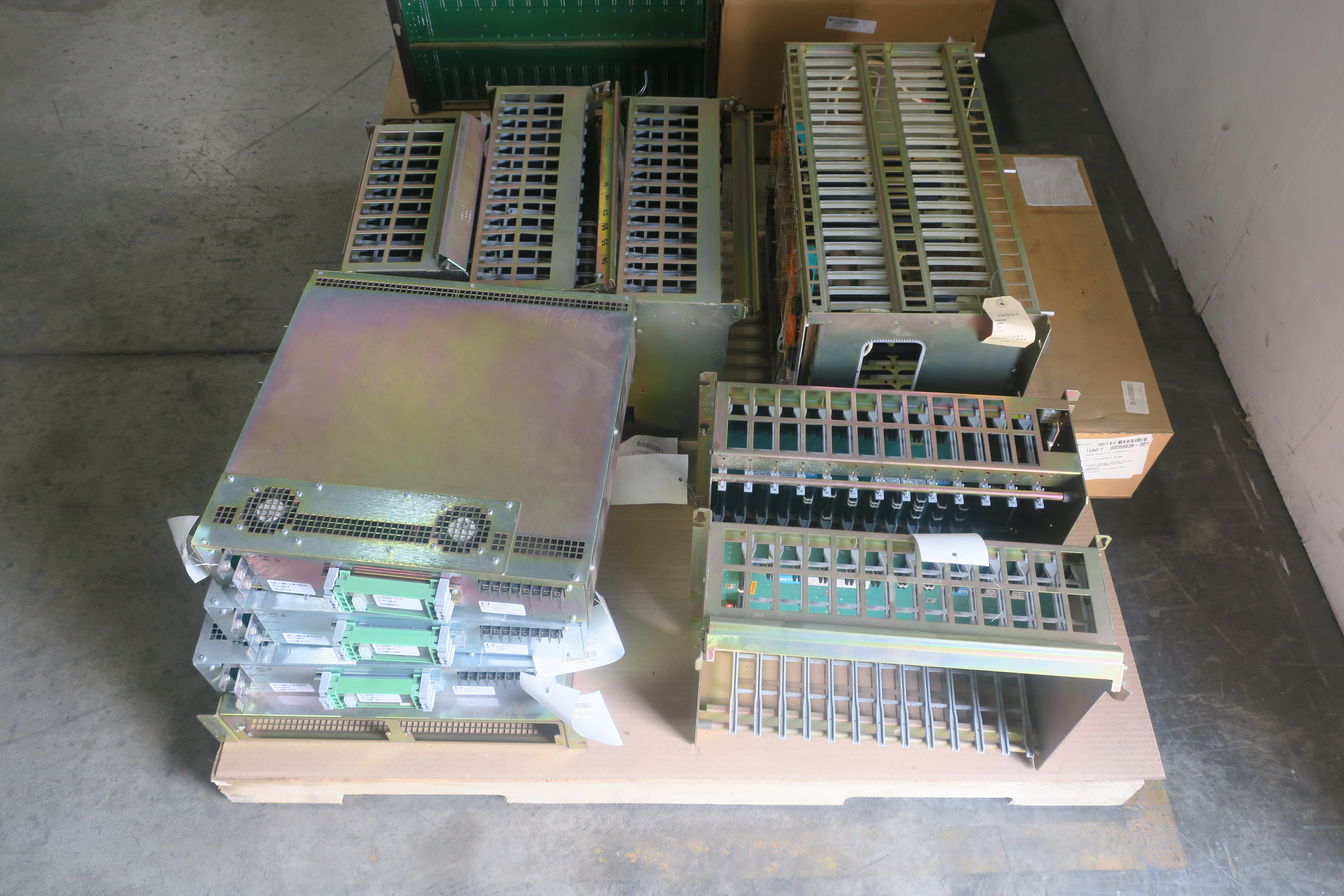 SKU 1785002 - 2 PALLETS OF ASSORTED CHASSIS MODULES - AUTOMATION & CONTROLS
