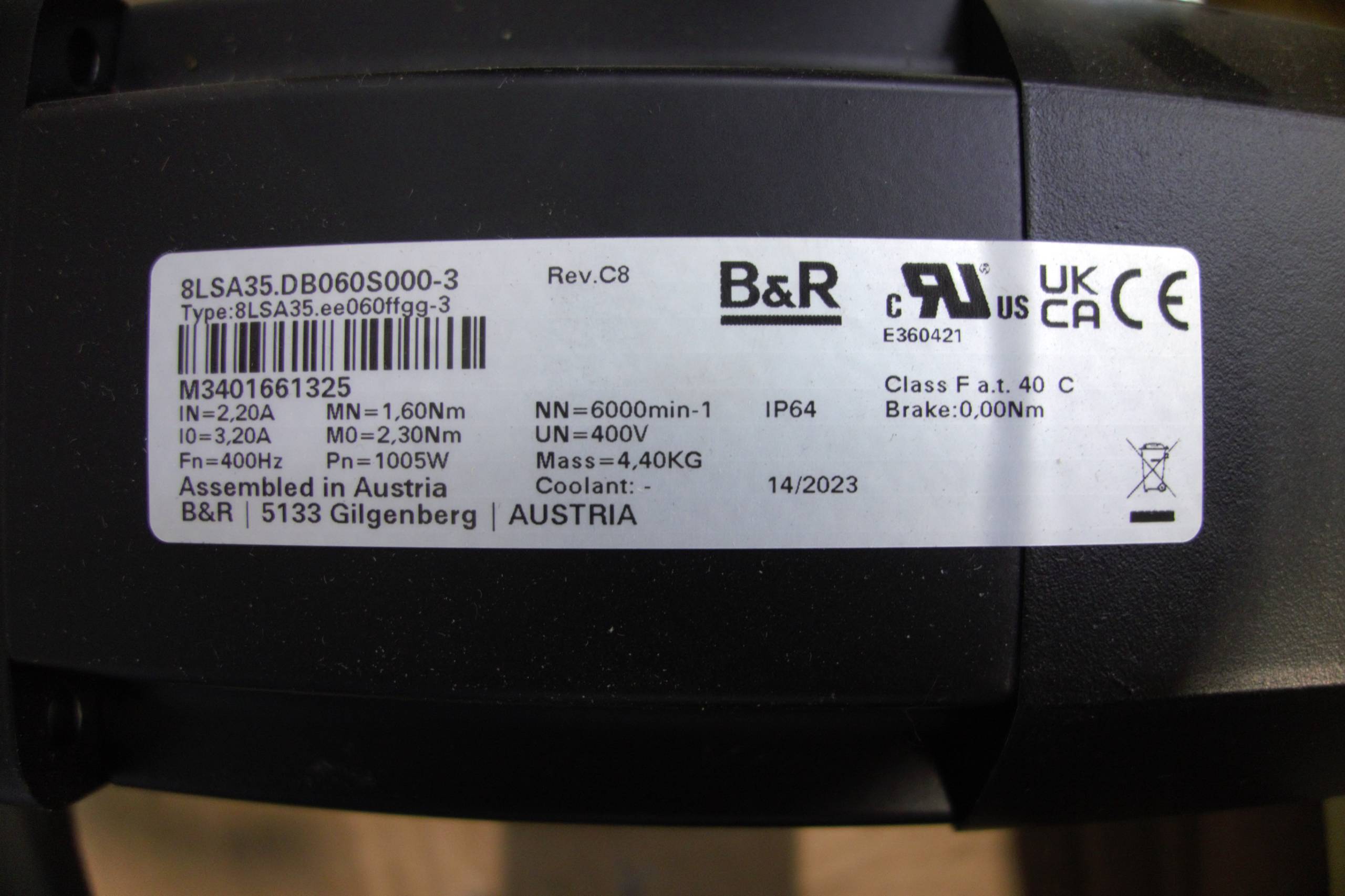 SKU 1785005 - 2 PALLETS OF ASSORTED SERVO MOTORS - SERVO MOTORS