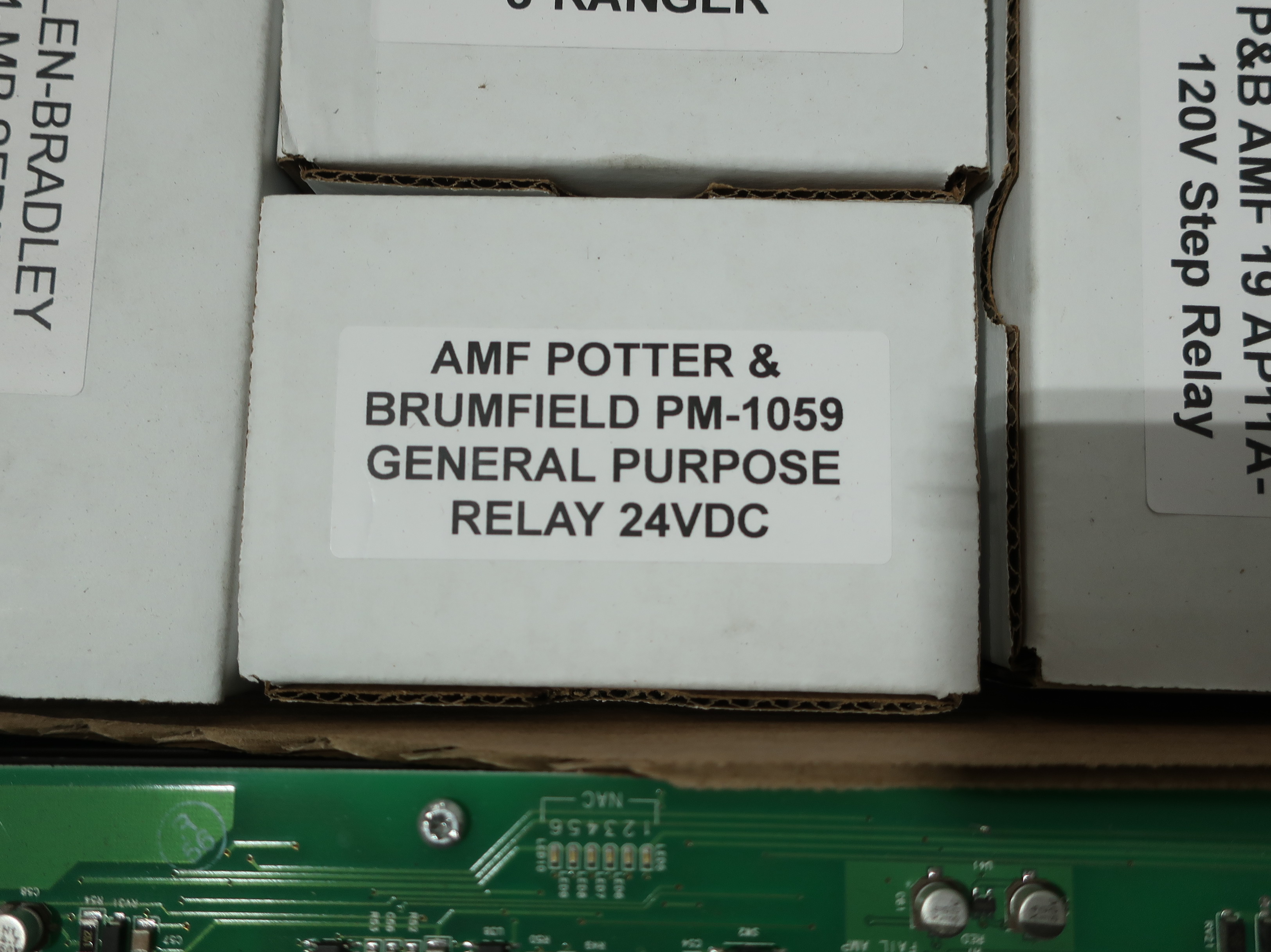 SKU 1780085 - 4 PALLETS OF ASSORTED AUTOMATION - AUTOMATION & CONTROLS