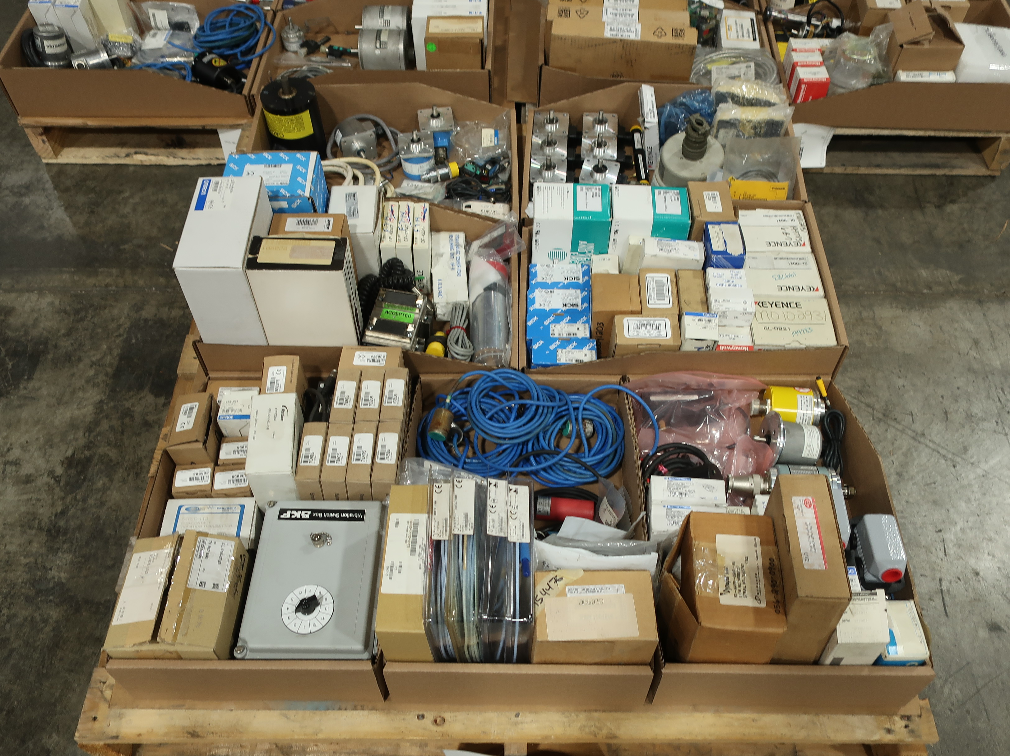 SKU 1775135 - PALLET OF ASSORTED SENSORS - SENSORS