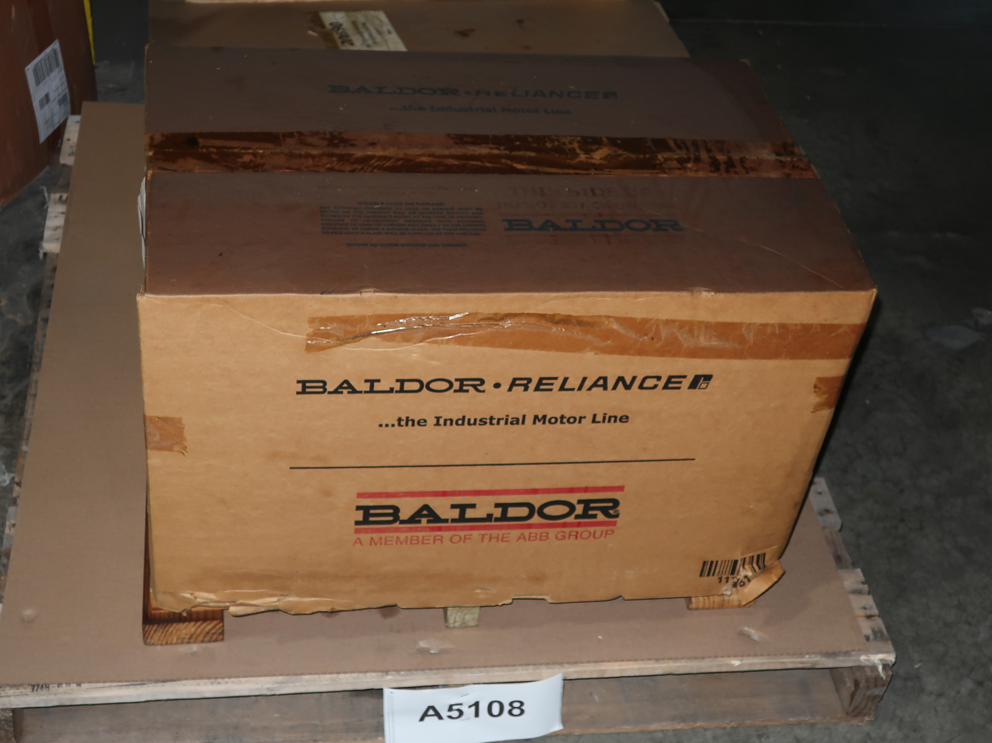 Baldor 7.5 HP Three Phase Motor 213TC 2700 RPM 460 V AC - AC MOTOR