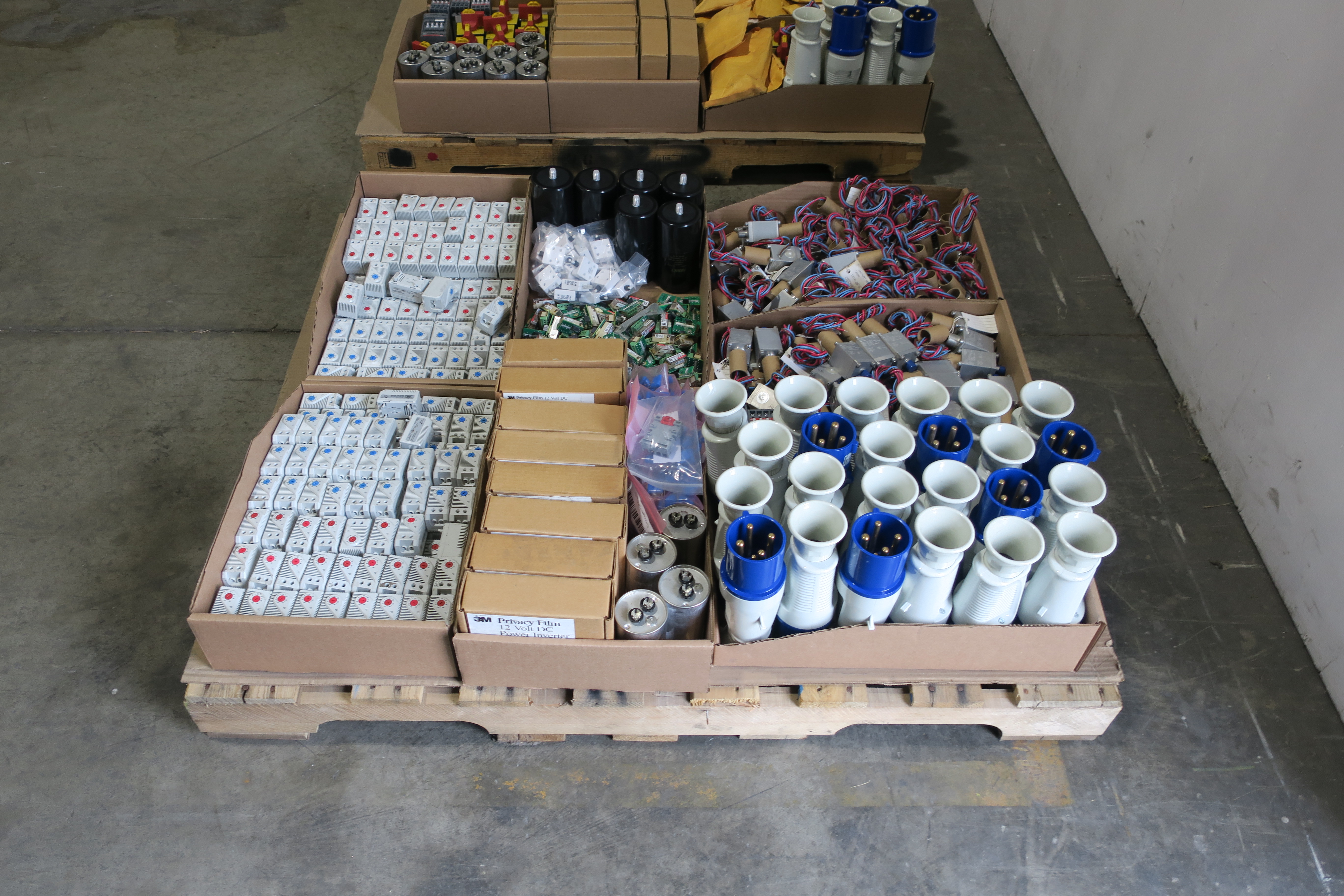 SKU 1784043 - 2 PALLETS OF ASSORTED ELECTRICAL COMPONENTS - ELECTRICAL COMPONENTS