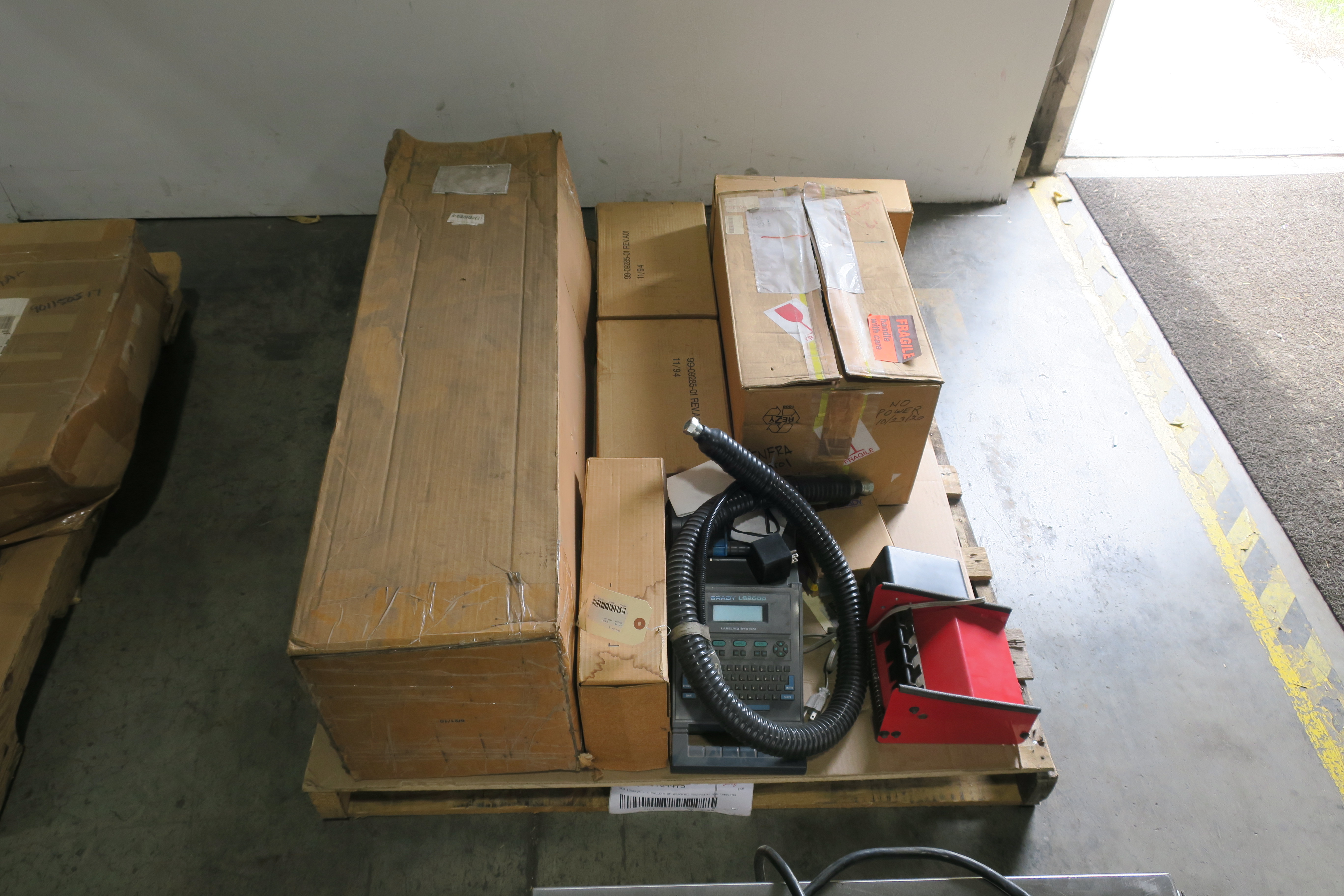 SKU 1784475 - 4 PALLETS OF ASSORTED PACKAGING AND LABELING - PACKAGING