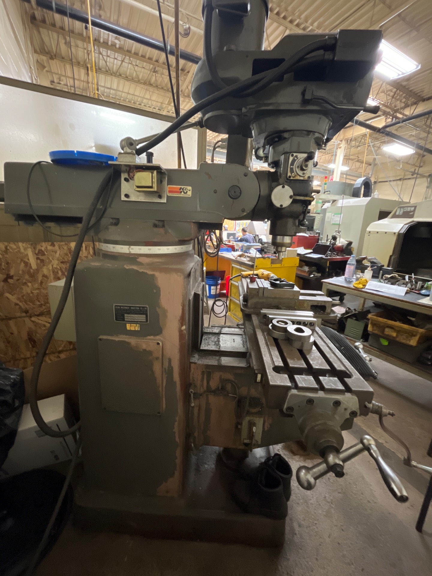1995 Lilian Machinery 3VHR Vertical Milling Machine - 50" Table, 4200 RPM, 3 HP - VERTICAL MILLING MACHINES