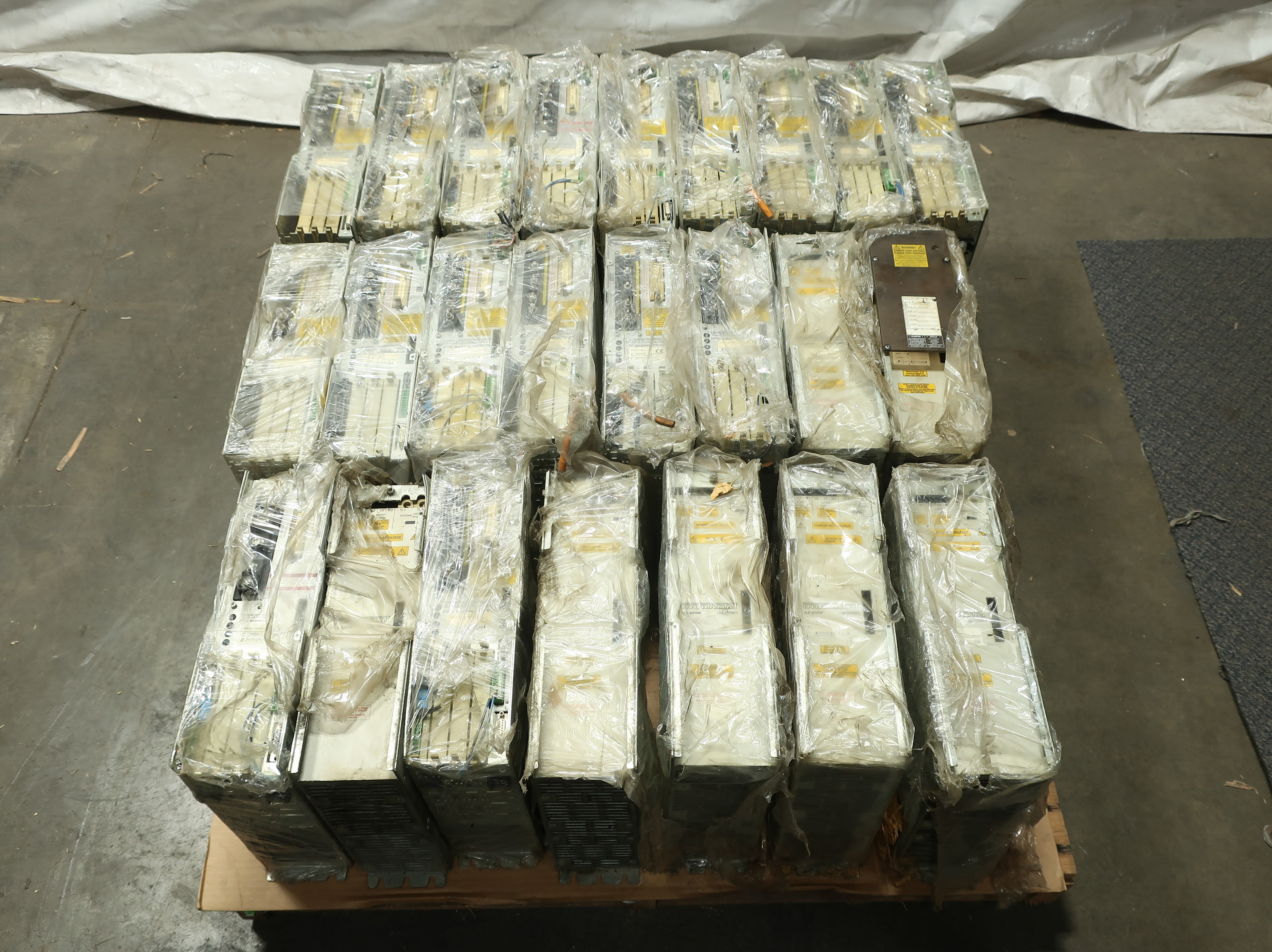 PALLET OF ASSORTED INDRAMAT SERVO DRIVES - SERVO DRIVES