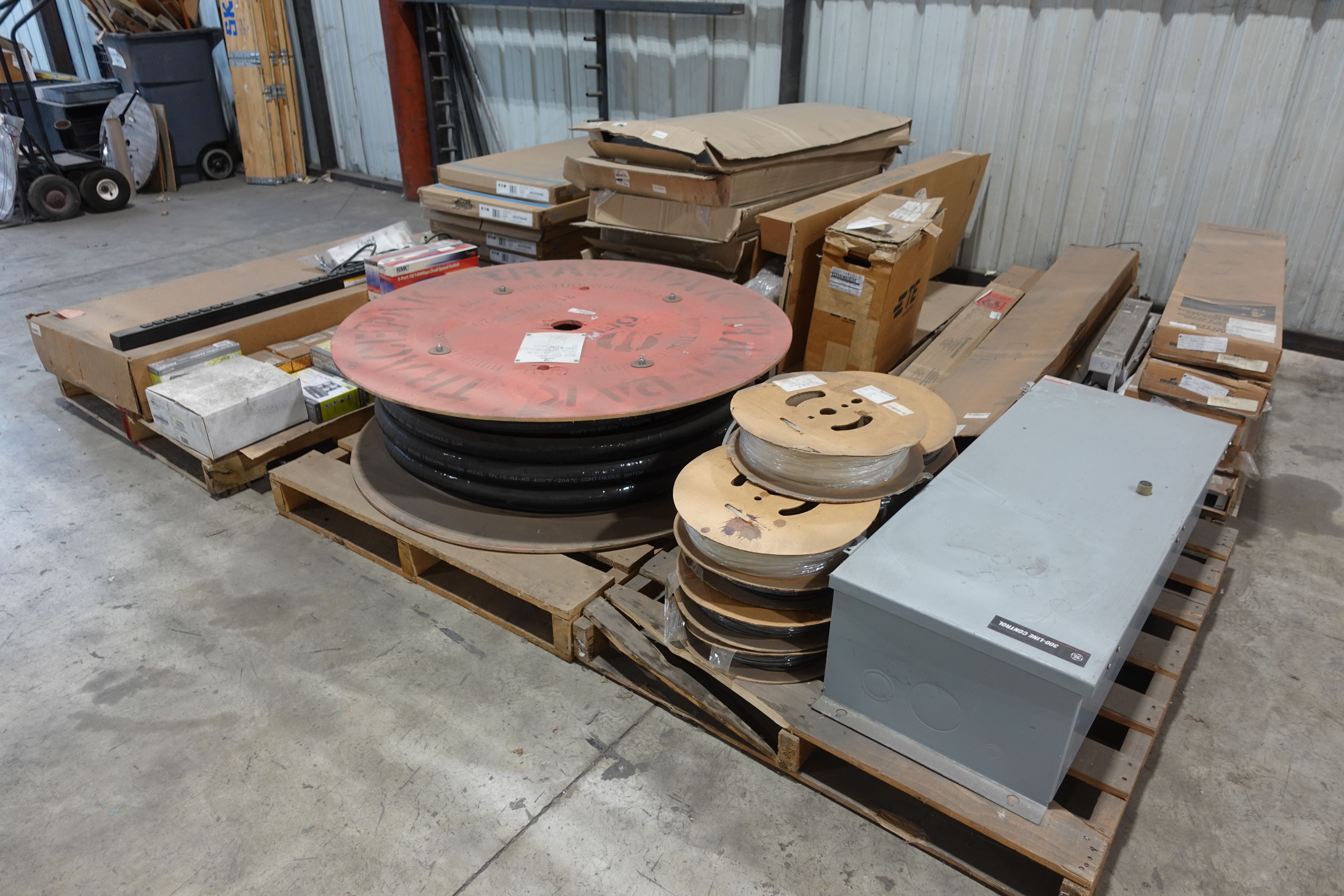 SKU 1779669 - 6 PALLETS OF ASSORTED ELECTRICAL - ELECTRICAL COMPONENTS