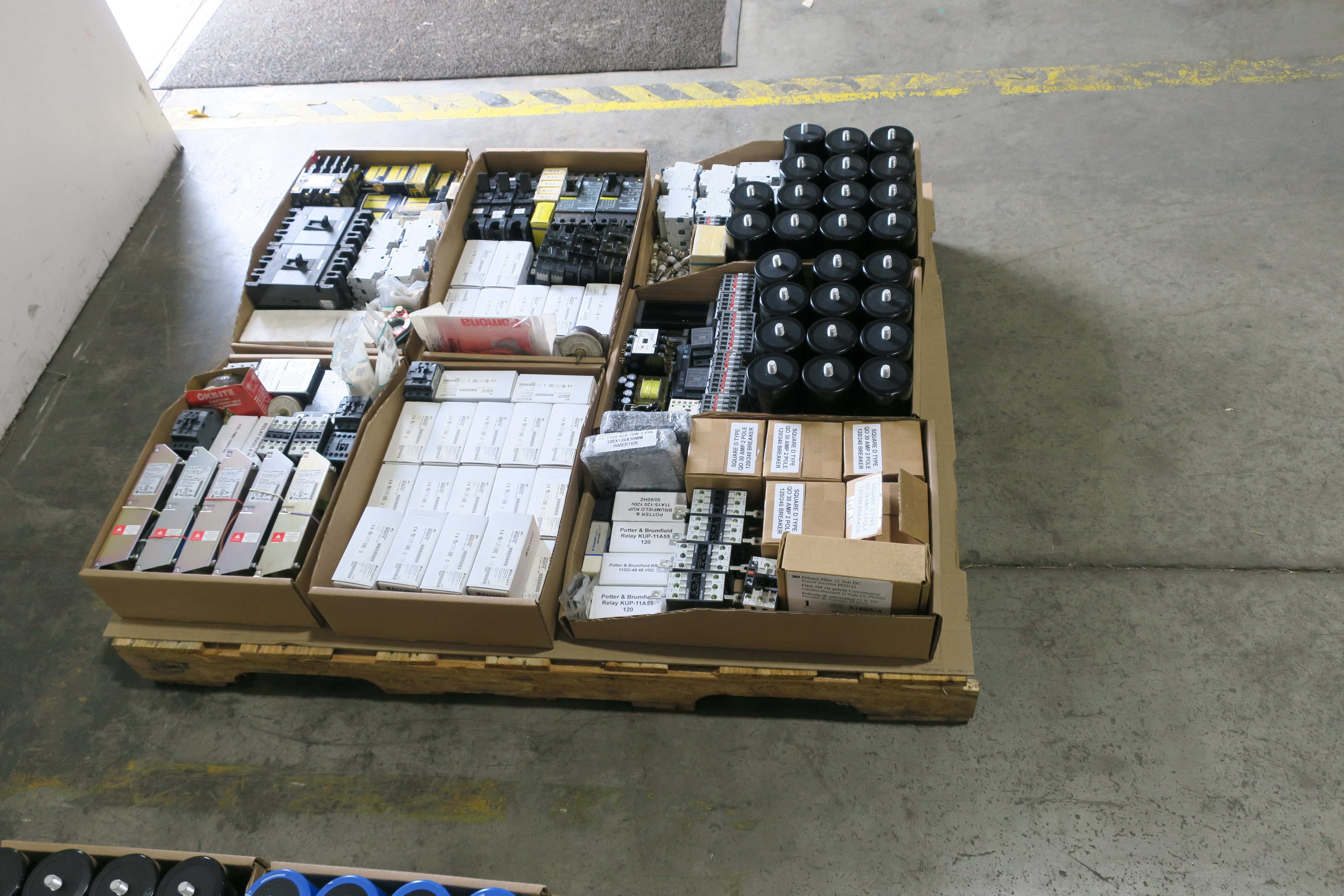 SKU 1784306 - 2 PALLETS OF ASSORTED ELECTRICAL COMPONENTS - ELECTRICAL COMPONENTS