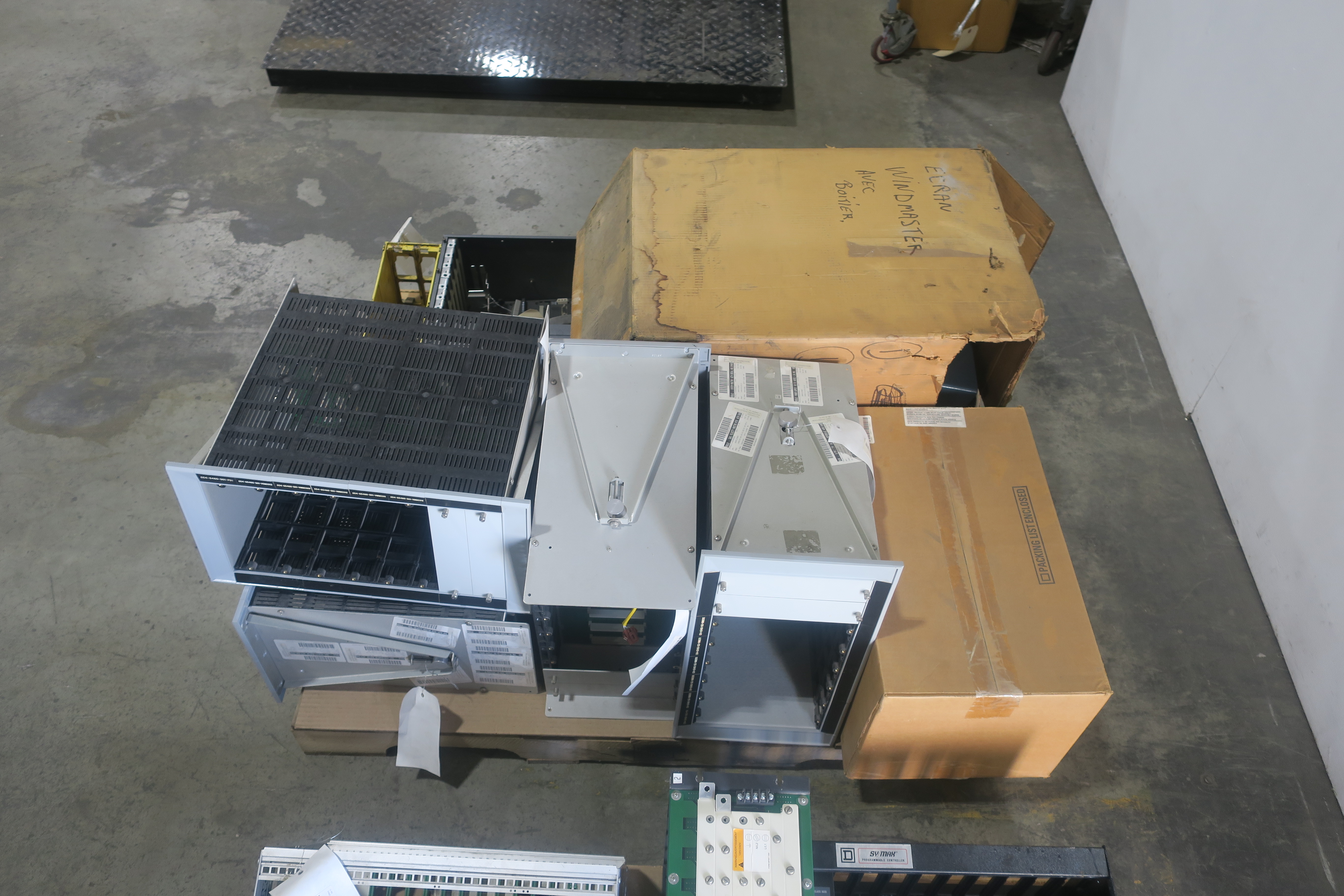 SKU 1785218 - 2 PALLETS OF ASSORTED CHASSIS MODULES - AUTOMATION & CONTROLS