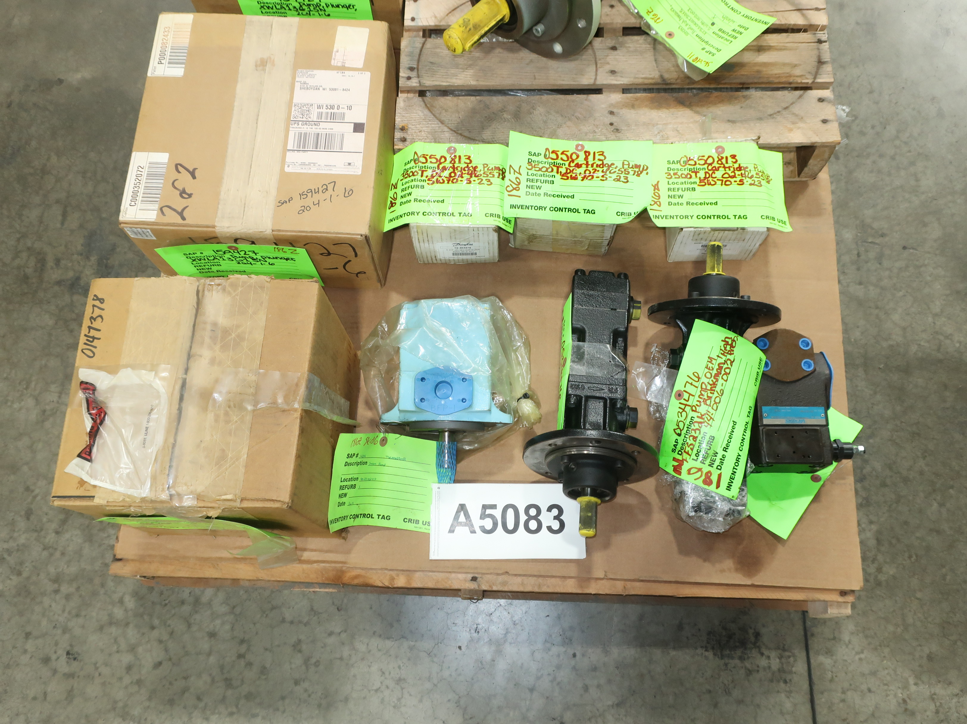 PALLET OF ASSORTED PUMPS AND PUMP REPLACEMENT PARTS - PUMPS