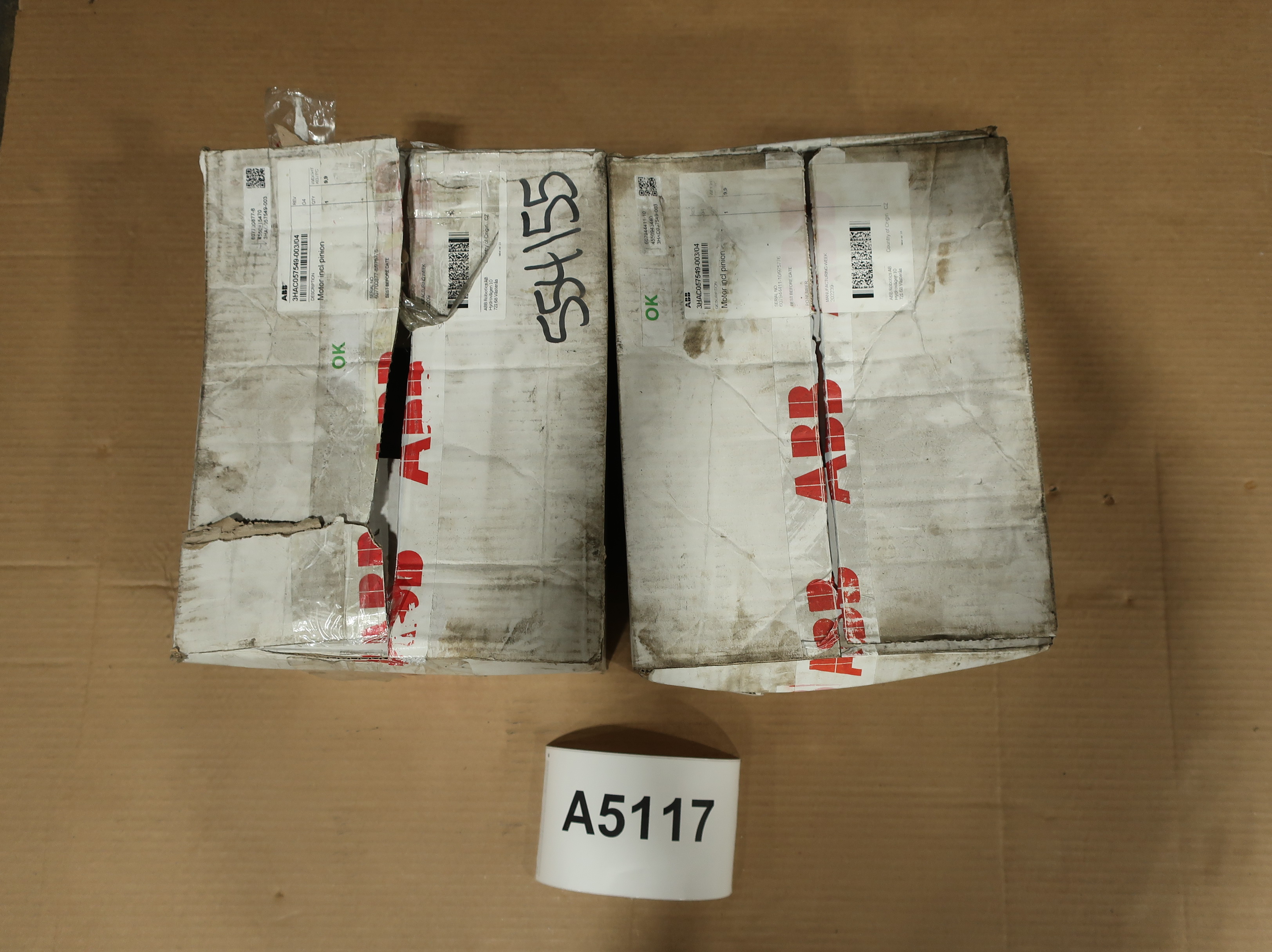LOT OF 2 ABB SERVO MOTORS - SERVO MOTORS