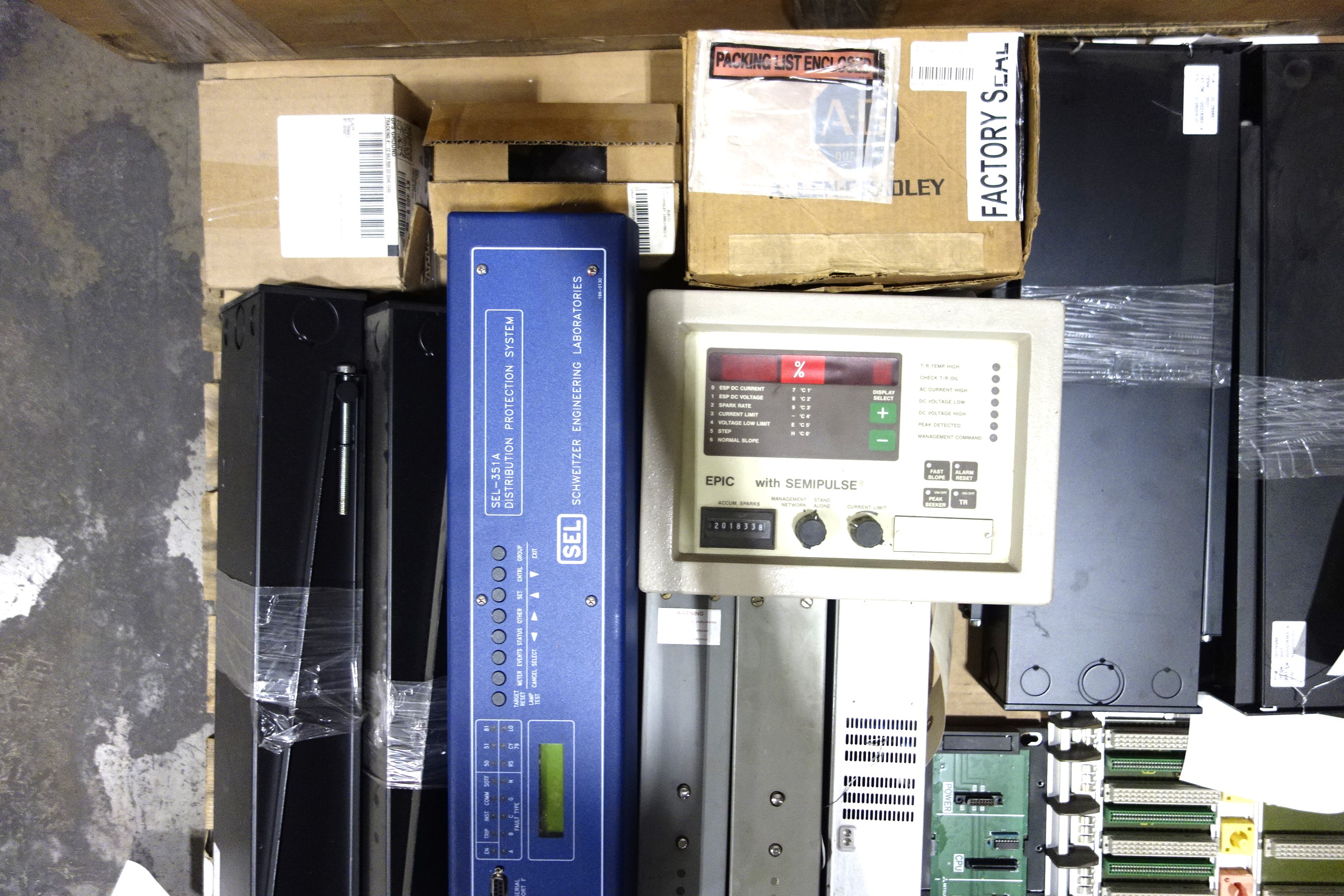 SKU 1776625 - 4 PALLETS OF ASSORTED PLC MODULES AND CHASSIS - PLC MODULES