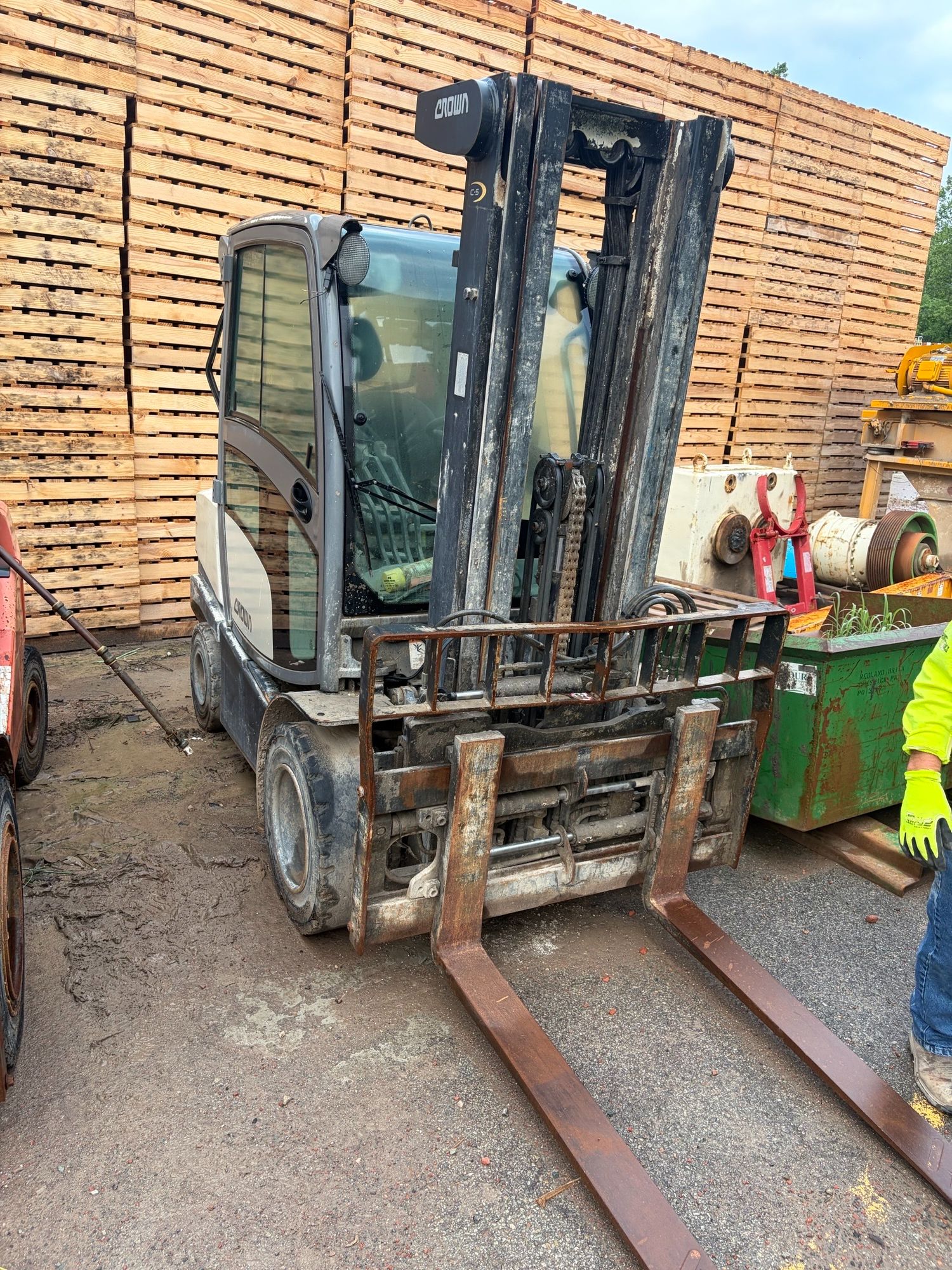 2018 CROWN C-5 1050-65 FORKLIFT - HEAVY DUTY, RELIABLE PERFORMANCE - SIT-DOWN FORKLIFTS