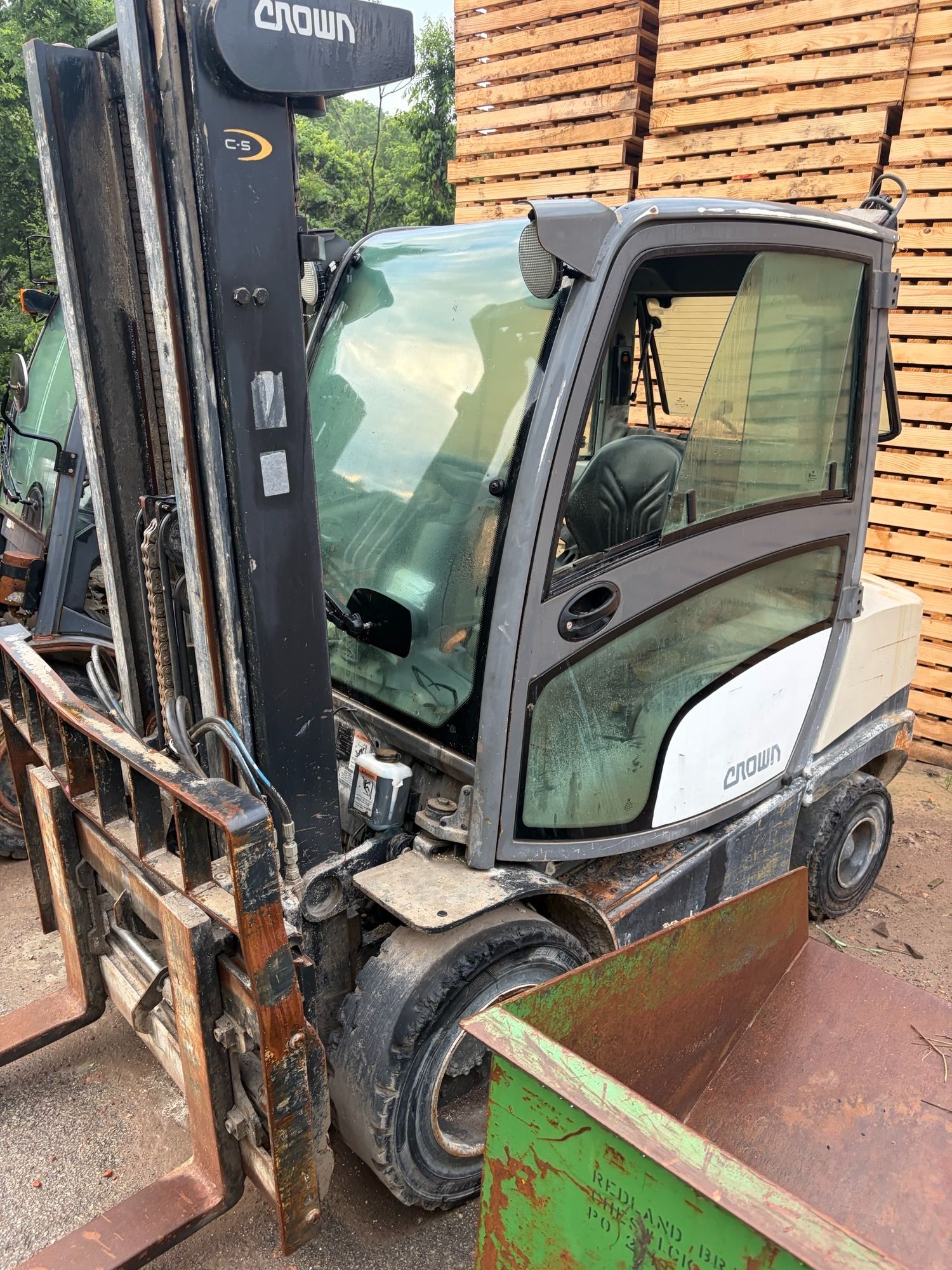 2018 CROWN C-5 1050-65 FORKLIFT - HEAVY DUTY, RELIABLE PERFORMANCE - SIT-DOWN FORKLIFTS
