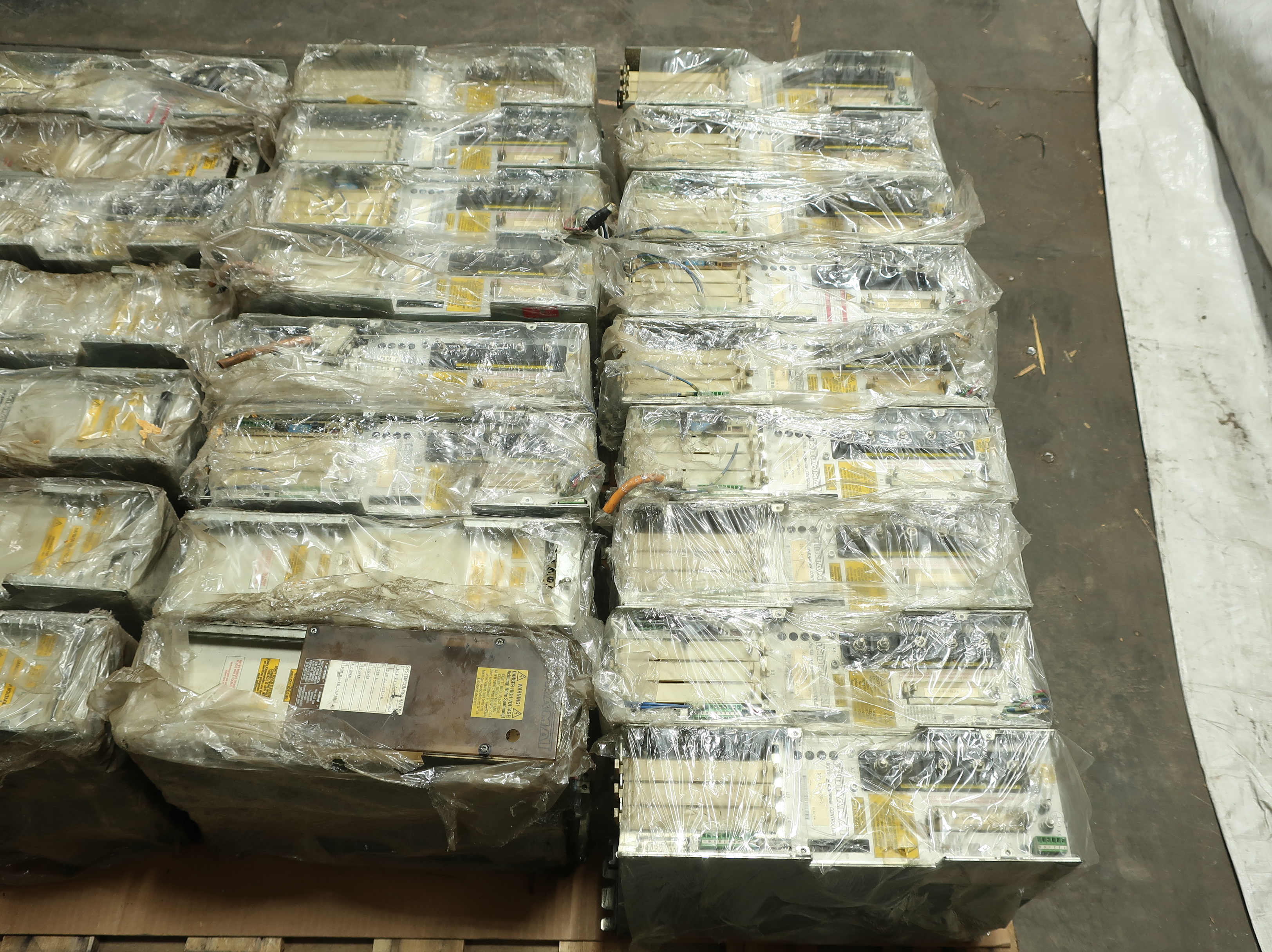 PALLET OF ASSORTED INDRAMAT SERVO DRIVES - SERVO DRIVES