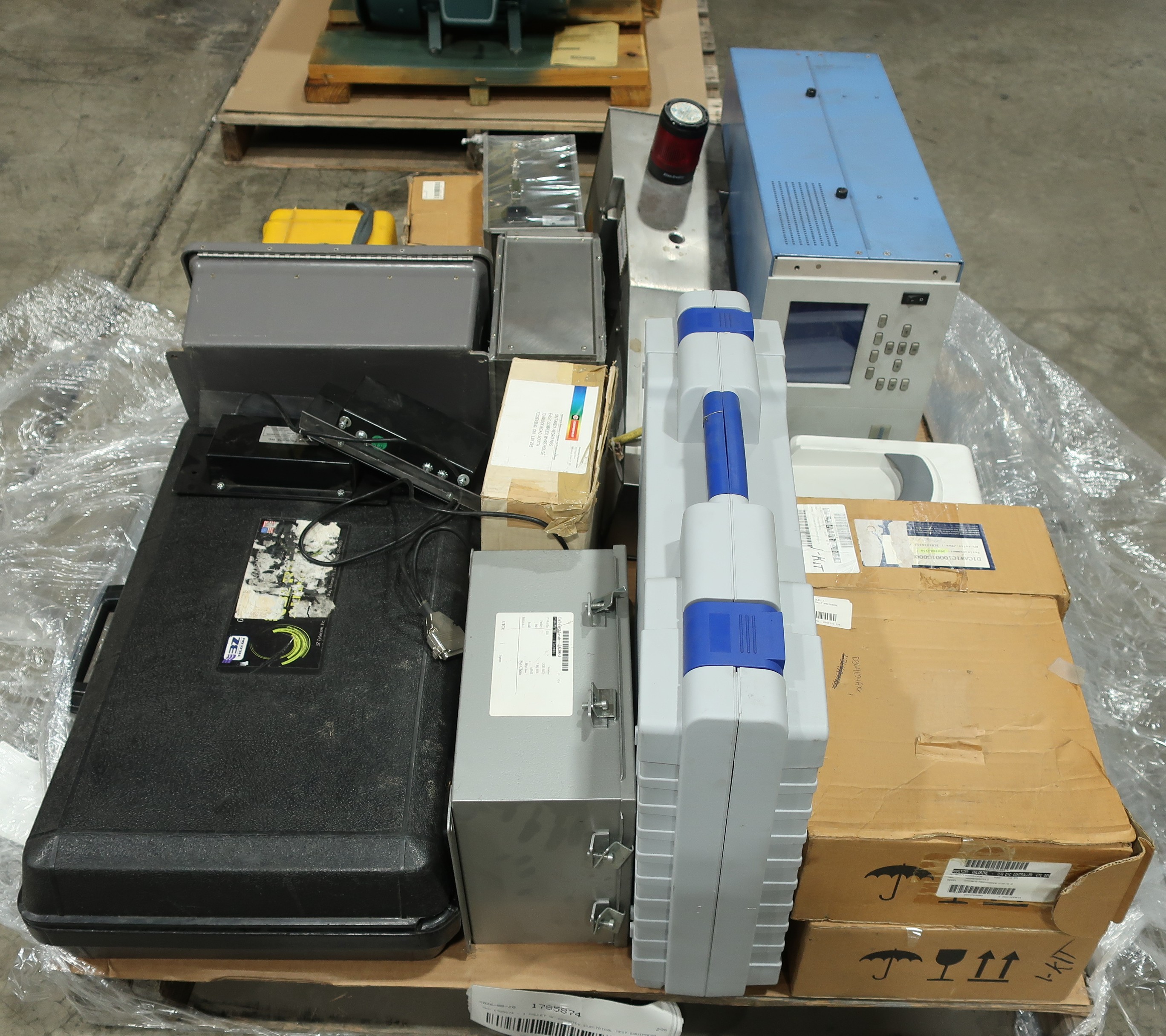 SKU 1785874 - PALLET OF ASSORTED ELECTRICAL TEST EQUIPMENT - LAB & SCIENTIFIC