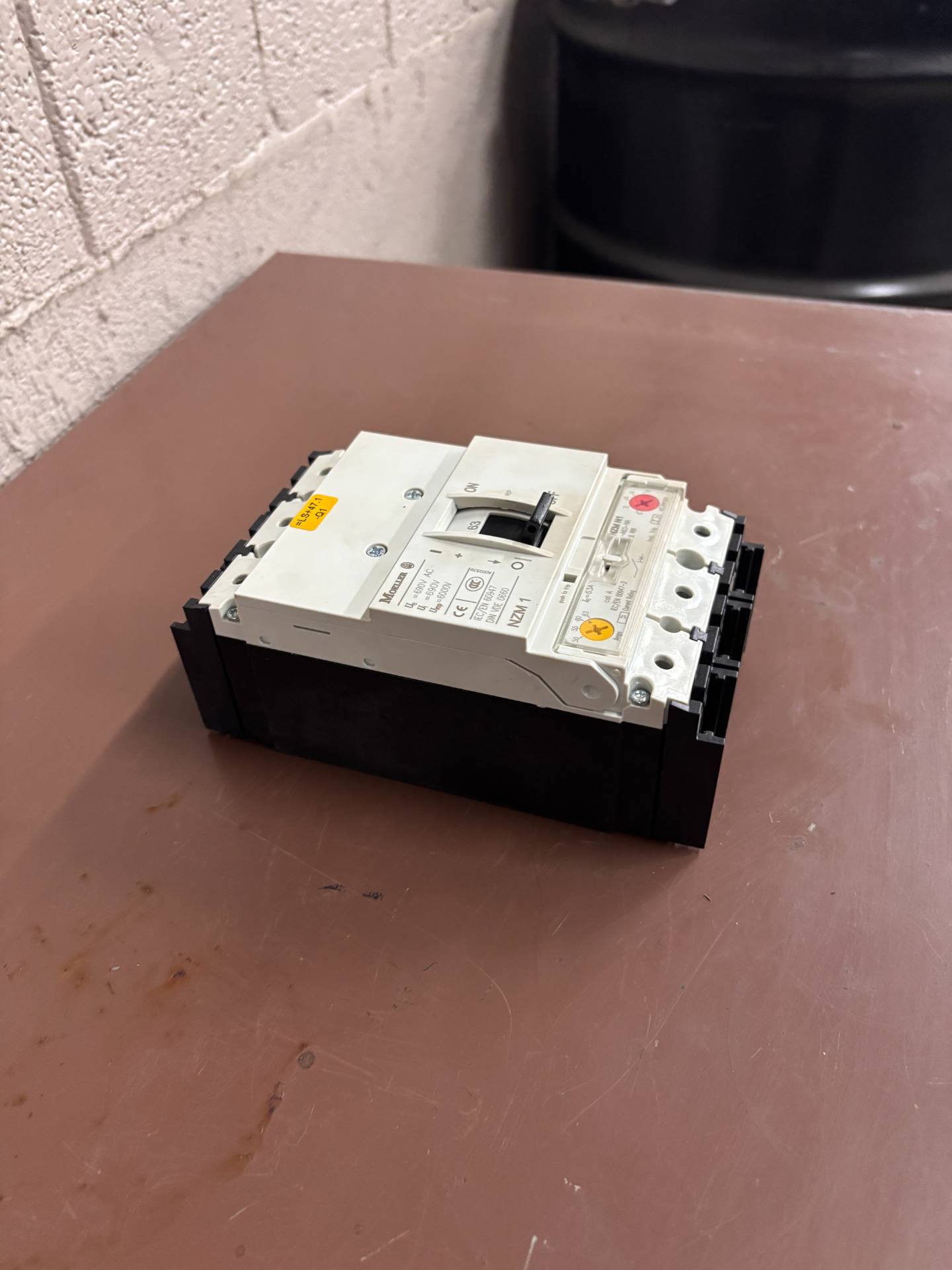 2008 MOELLER NZM N1-A63-NA MOLDED CASE CIRCUIT BREAKER - CIRCUIT BREAKERS